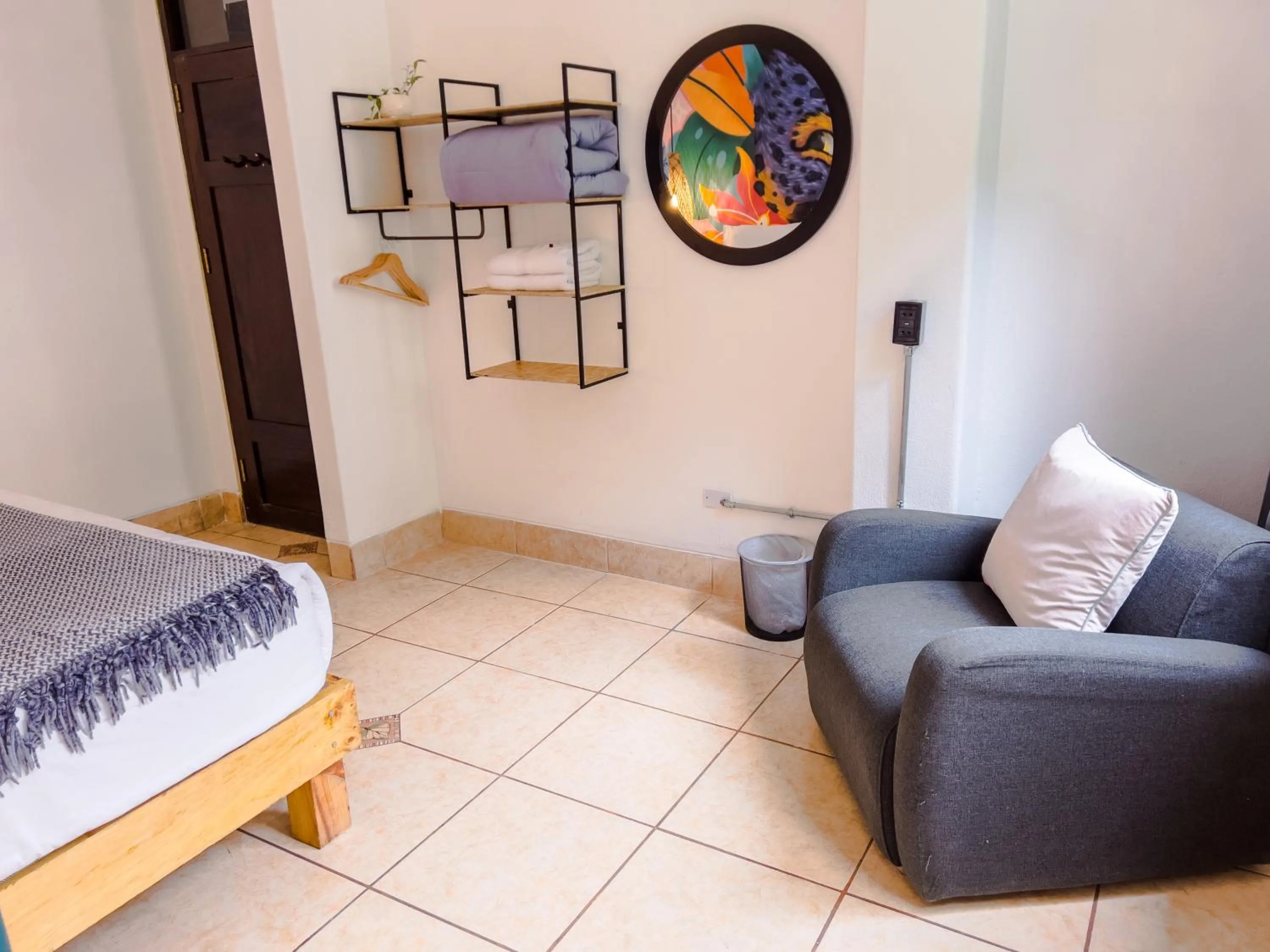 Living room, Bed in Supertramp Hostel Machupicchu