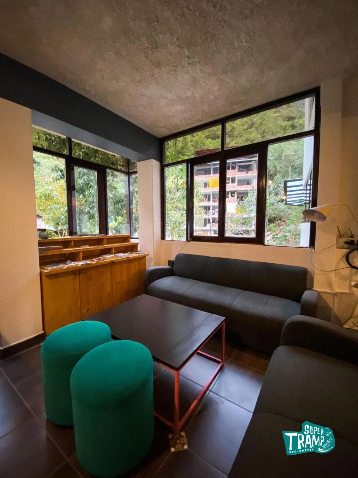 Living room in Supertramp Hostel Machupicchu