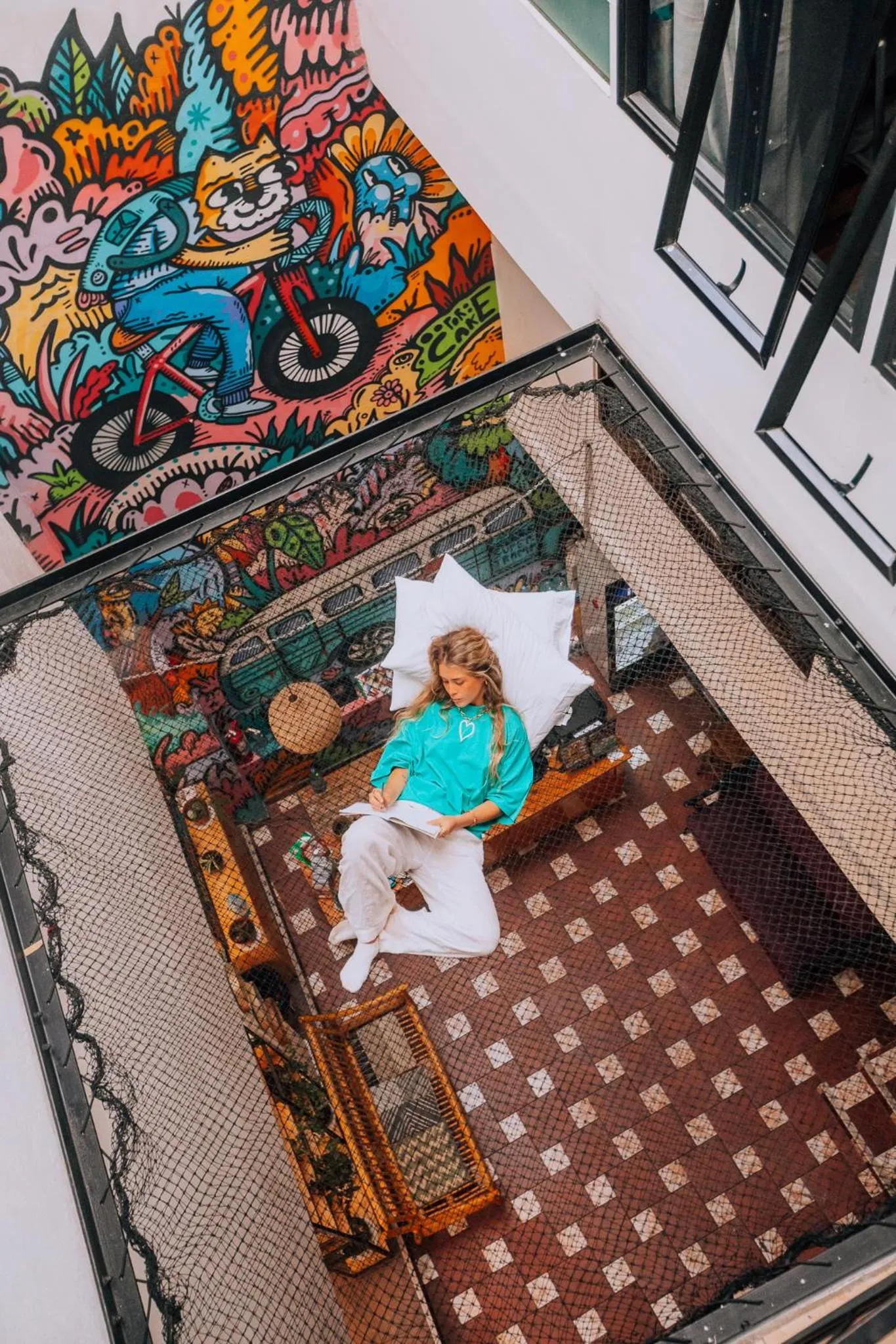 Living room in Supertramp Hostel Machupicchu