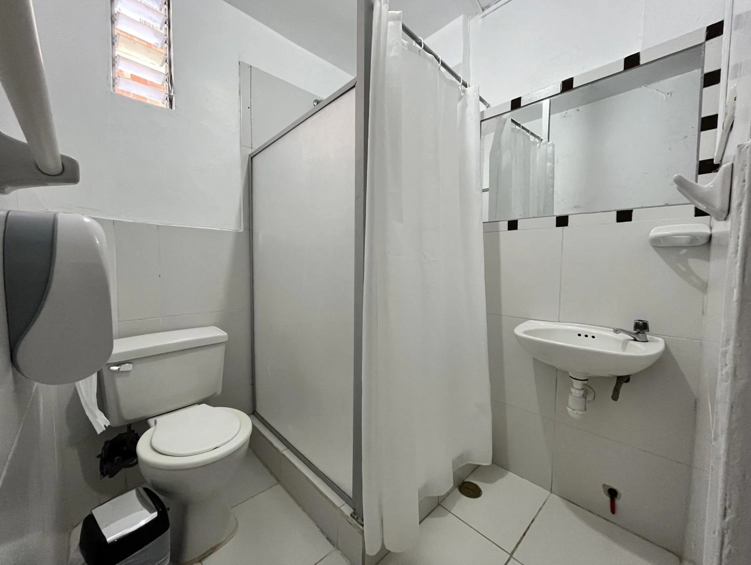 Shower in Supertramp Hostel Machupicchu