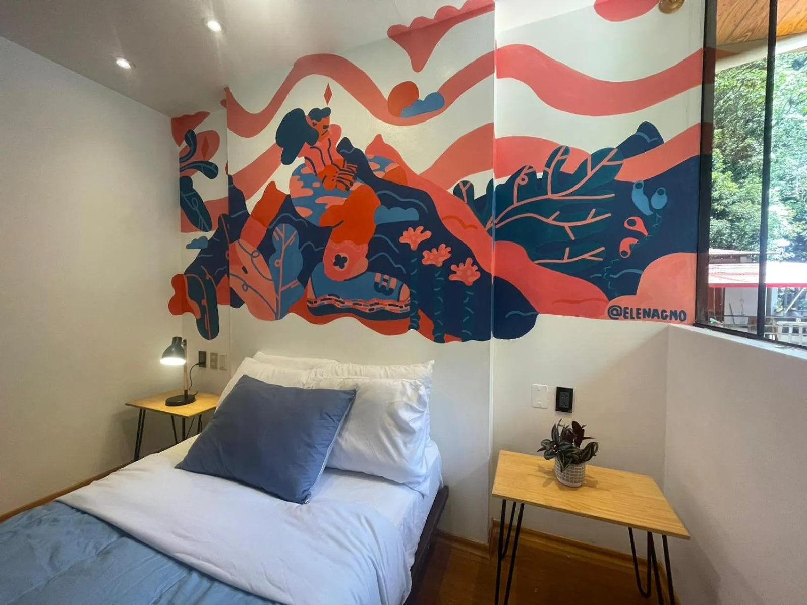 Decorative detail, Bed in Supertramp Hostel Machupicchu