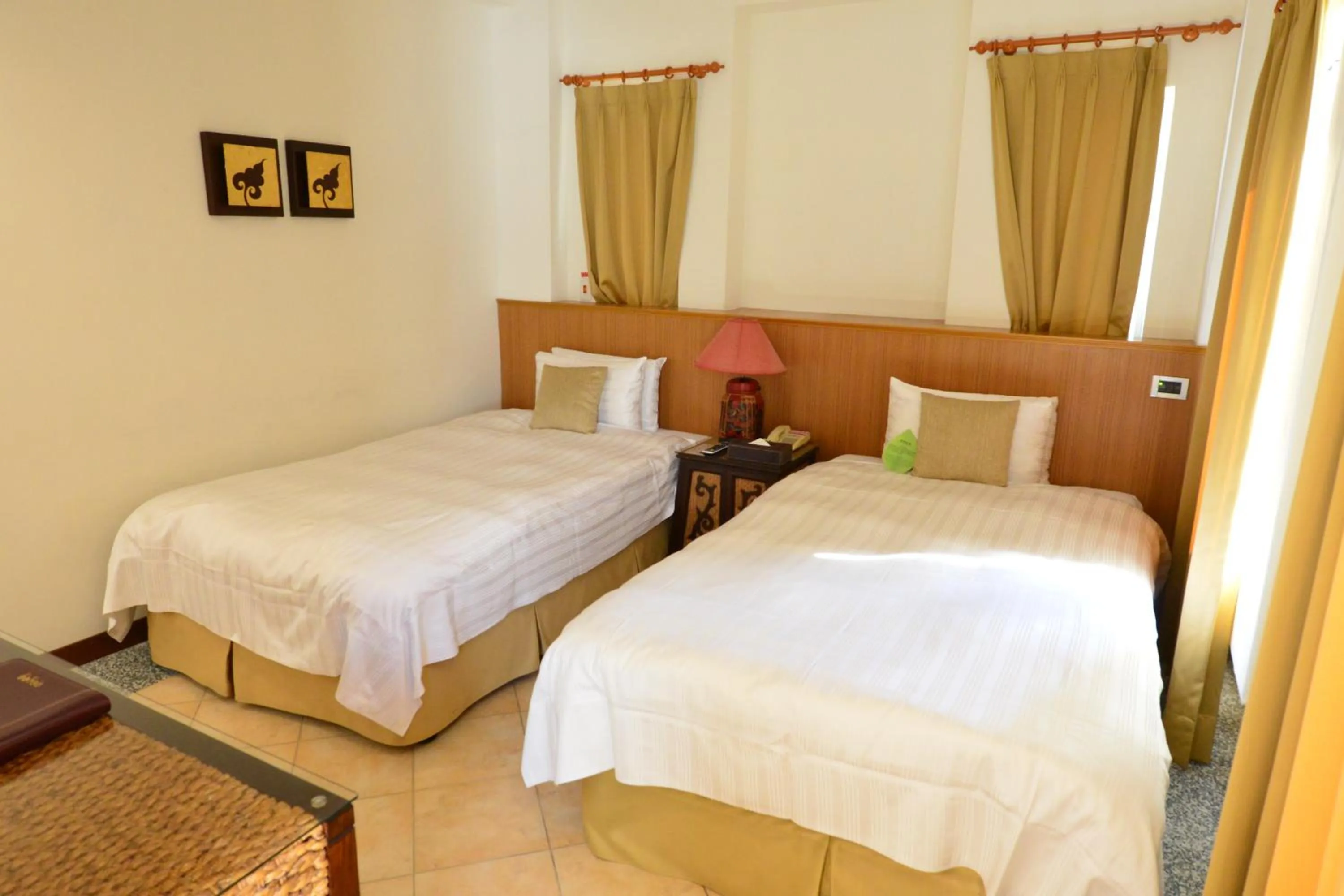 Bedroom, Bed in Papago International Resort