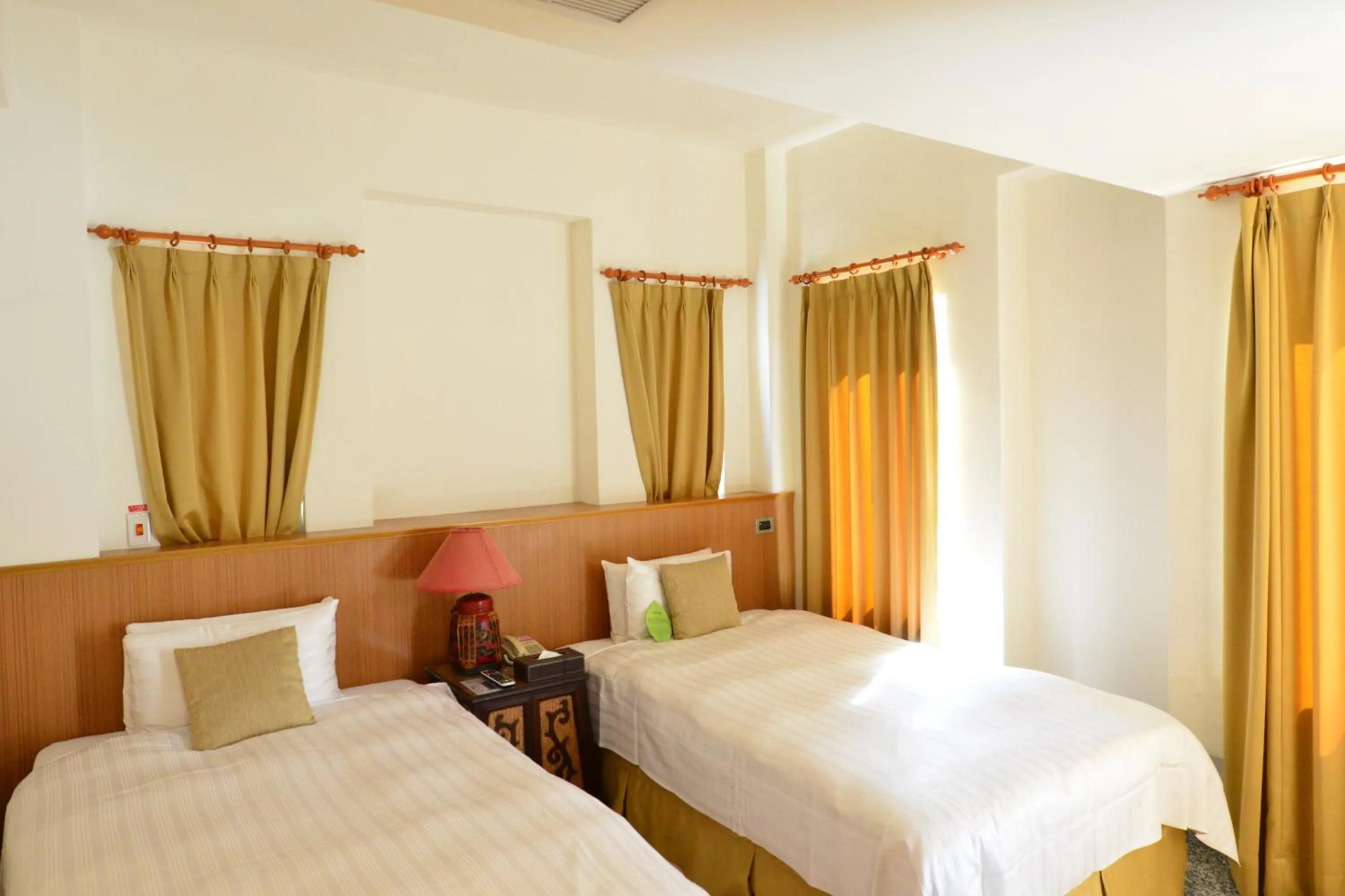 Bedroom, Bed in Papago International Resort