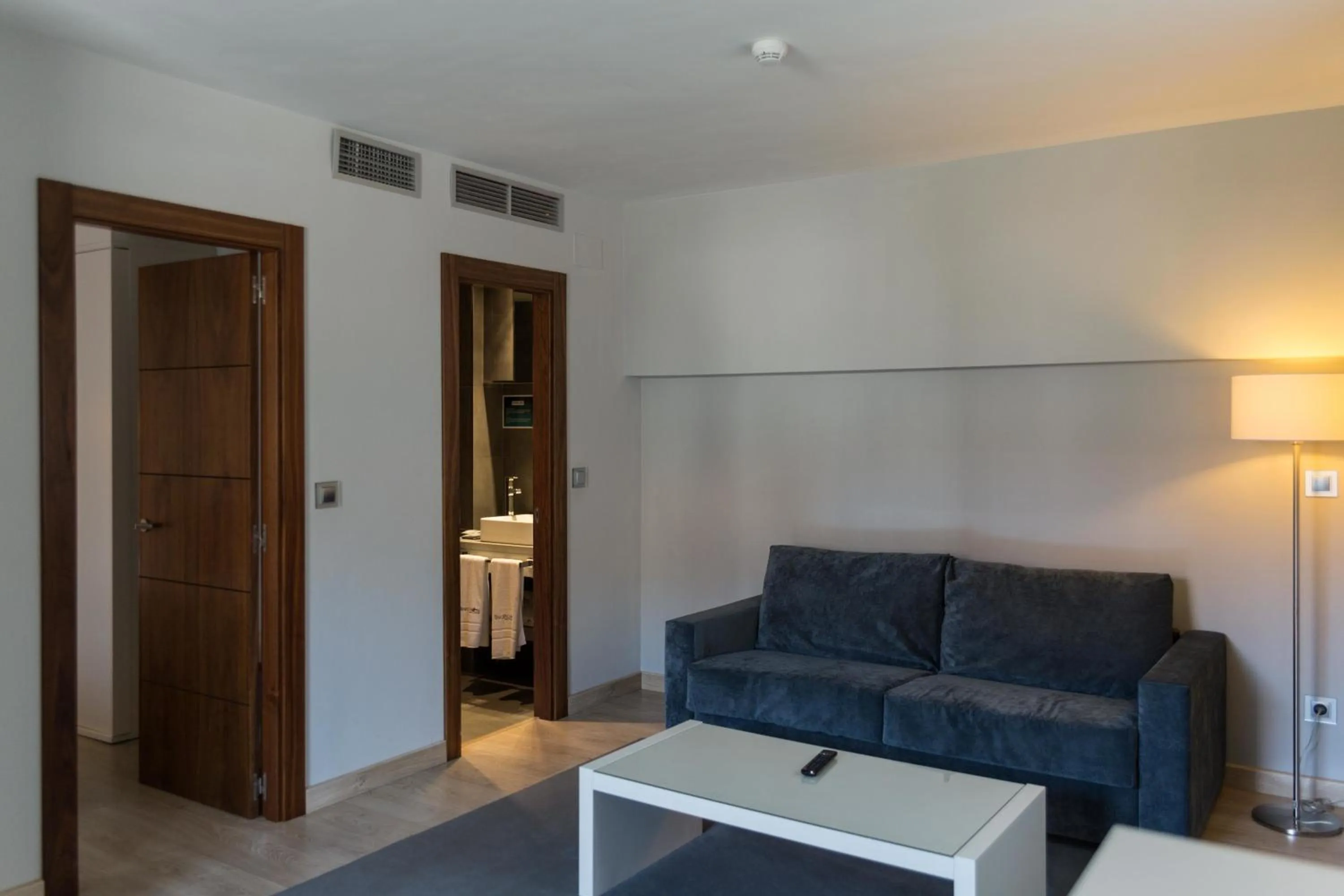 Seating area, Bed in Tinas de Pechon