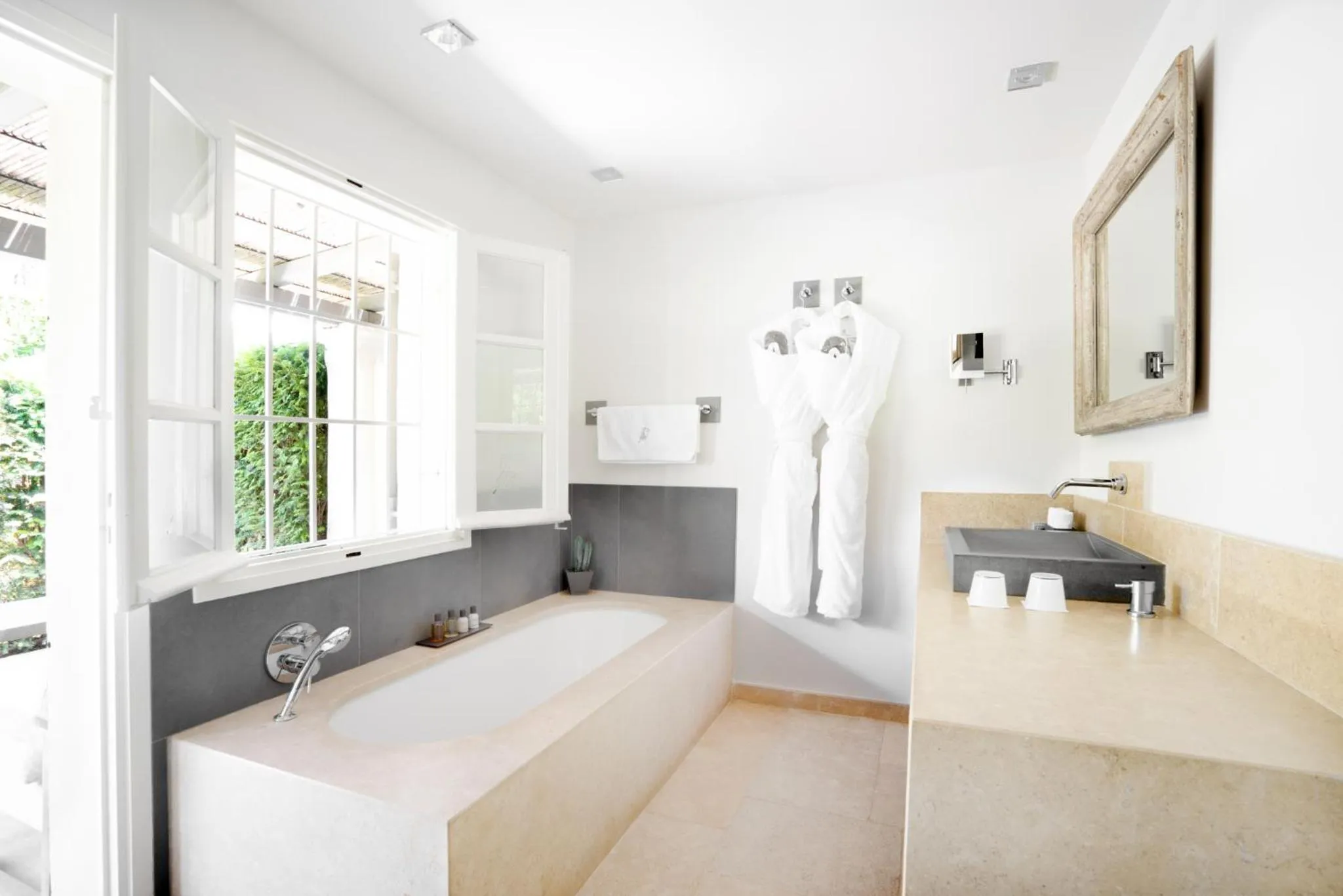 Toilet, Bed in Le Pre de la Mer