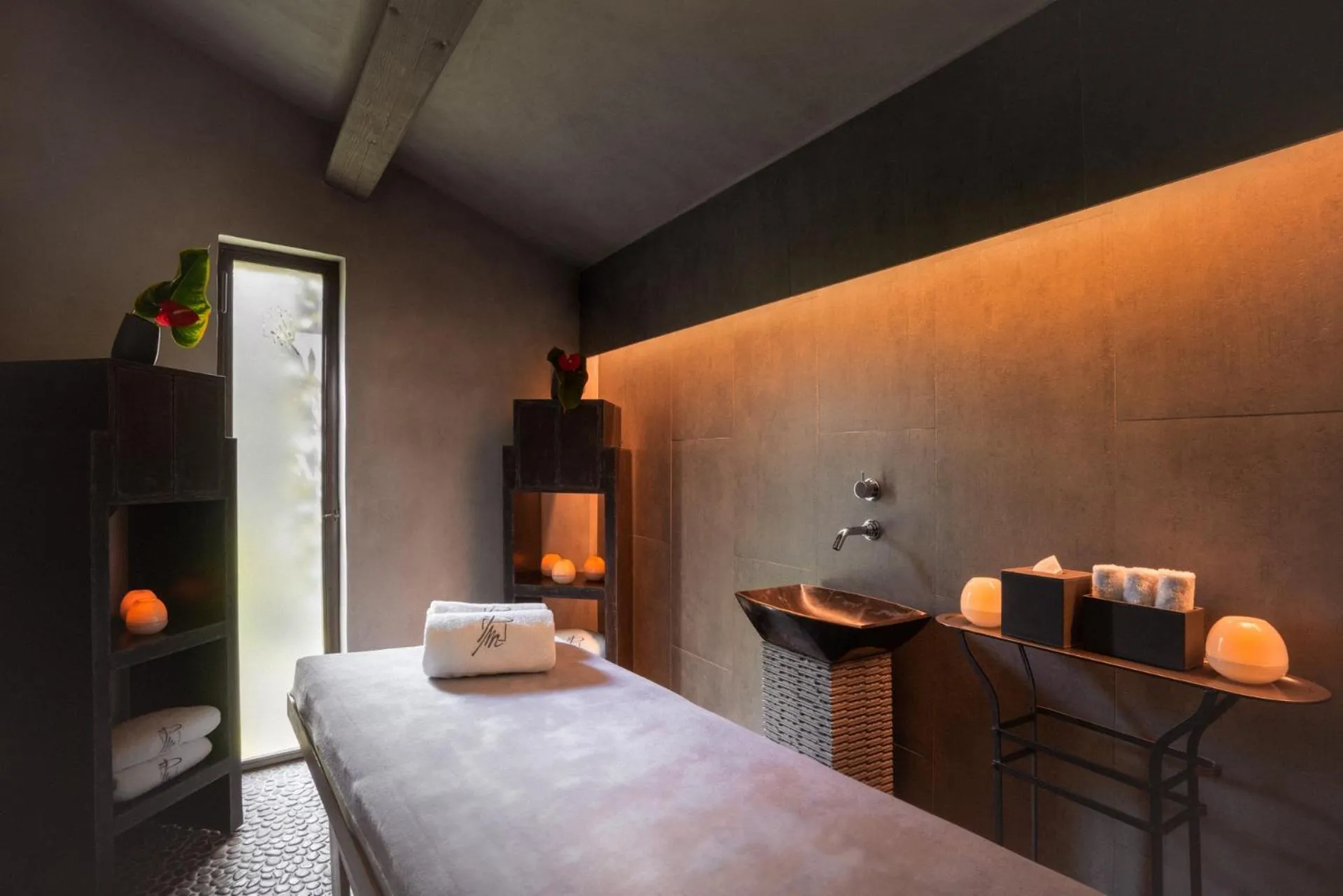 Massage, Bed in Le Pre de la Mer