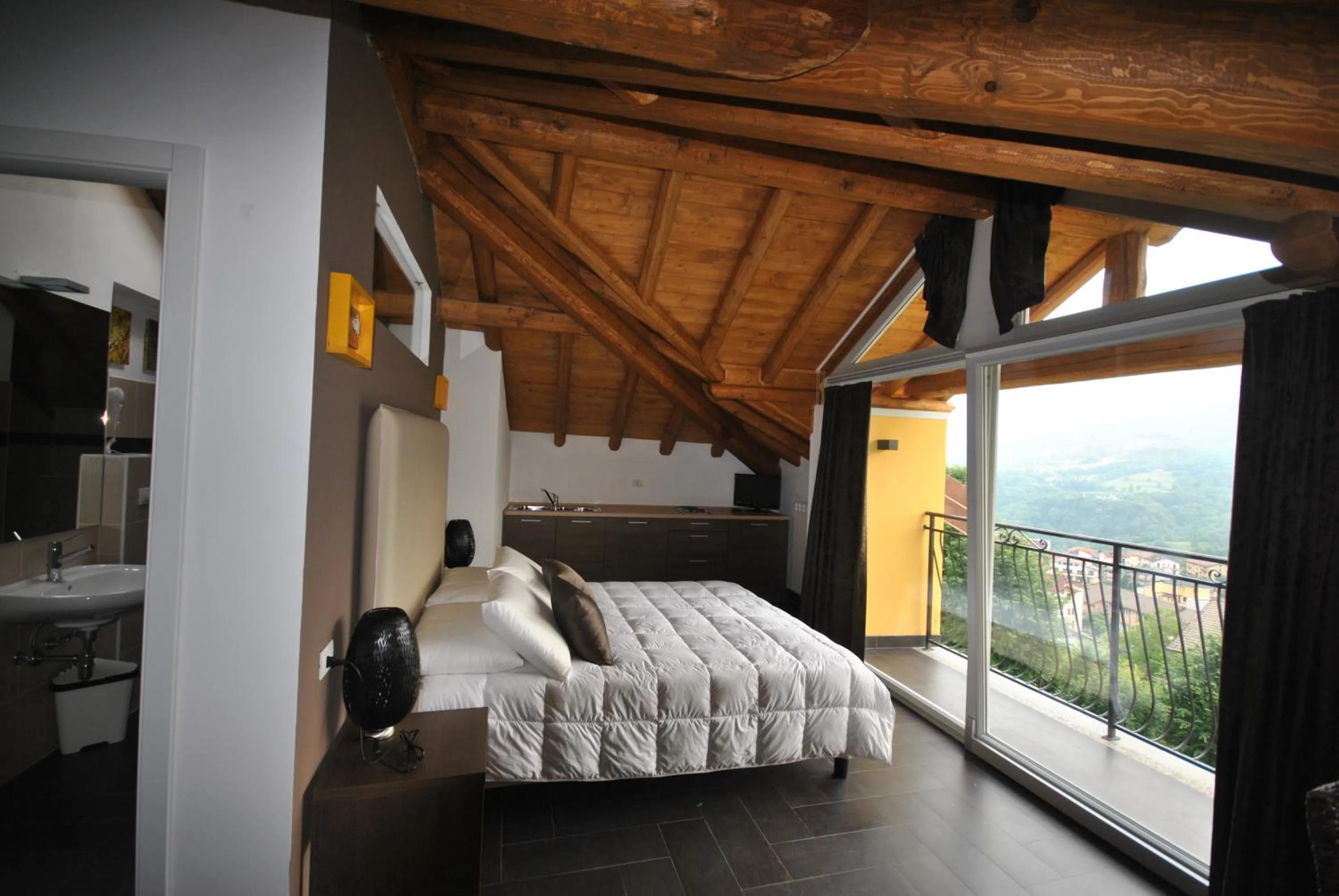 View (from property/room), Bed in Hotel Corte Santa Libera