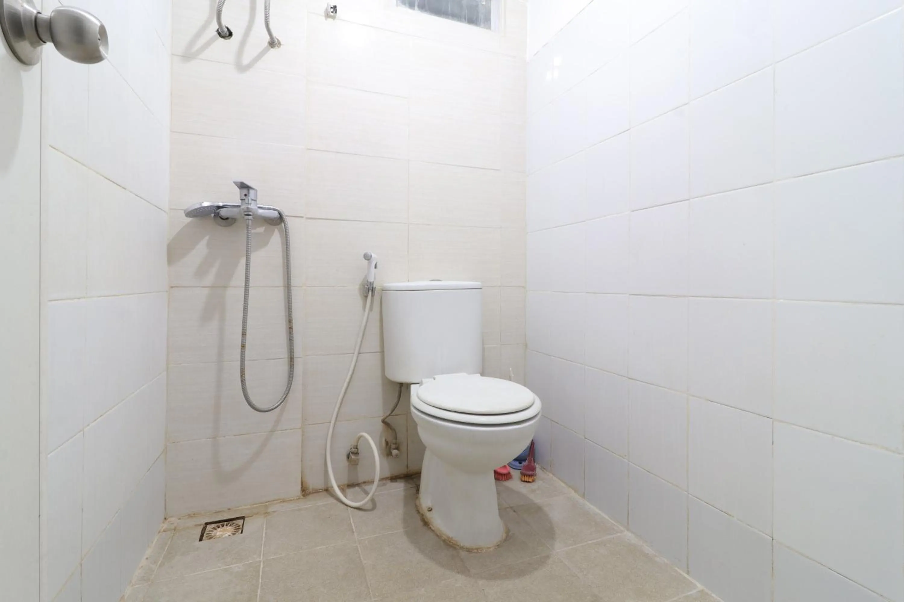 Bathroom in The Suite Metro Apartment by King Official