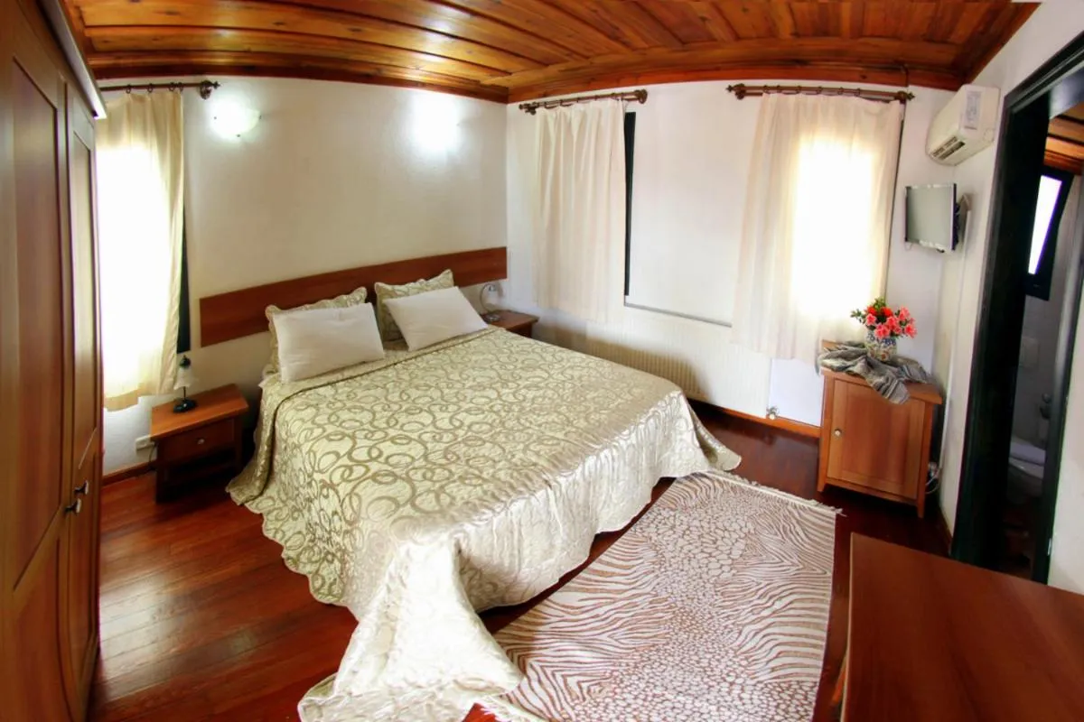 Day, Bed in Akay Hotel