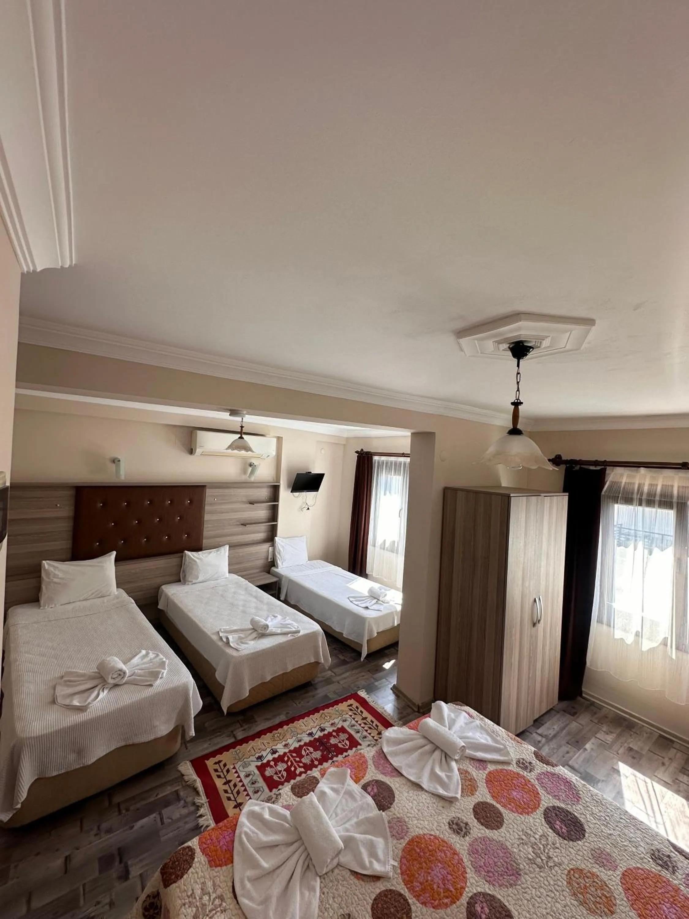 TV and multimedia, Bed in Akay Hotel