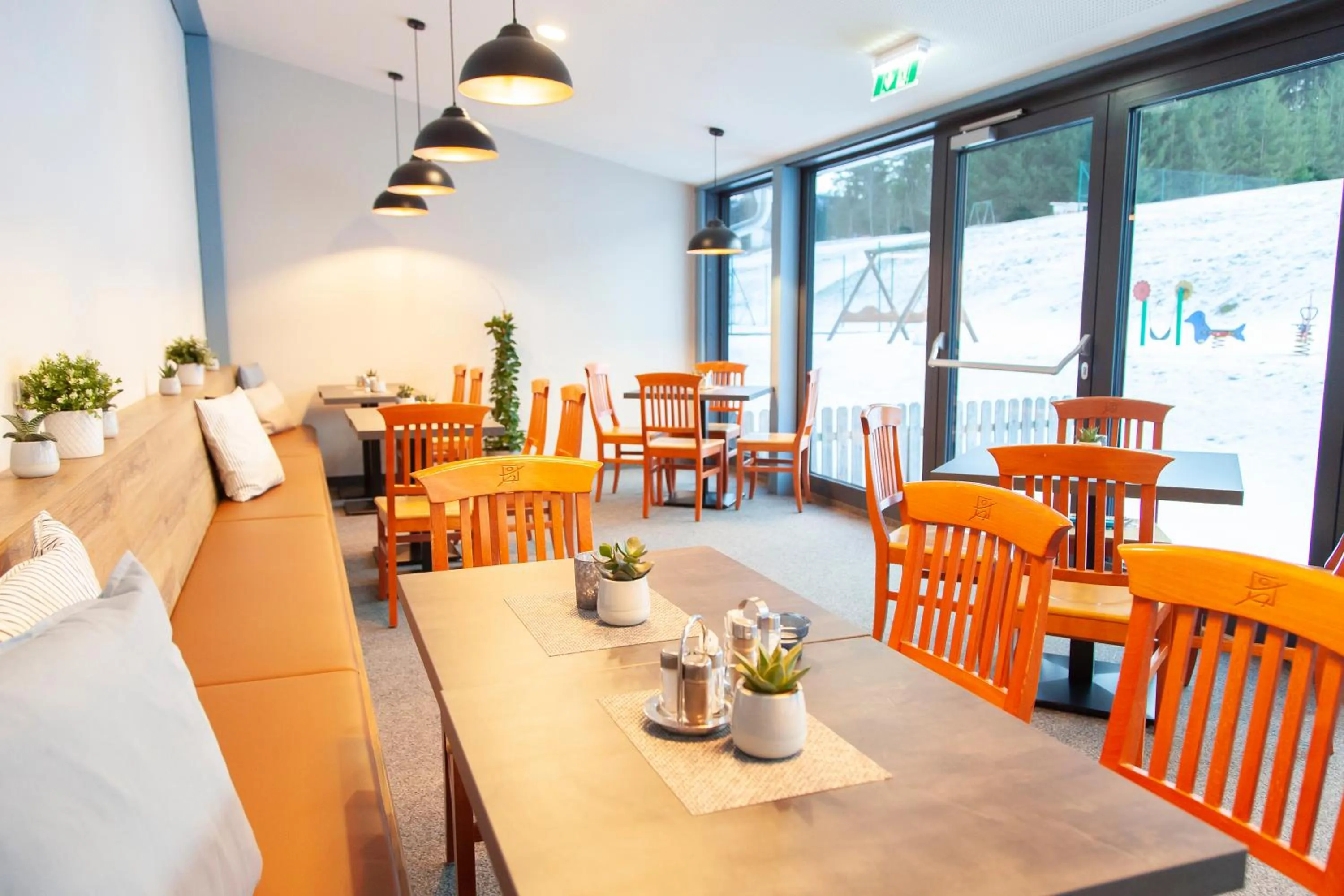 Restaurant/places to eat in JUFA Hotel Erlaufsee