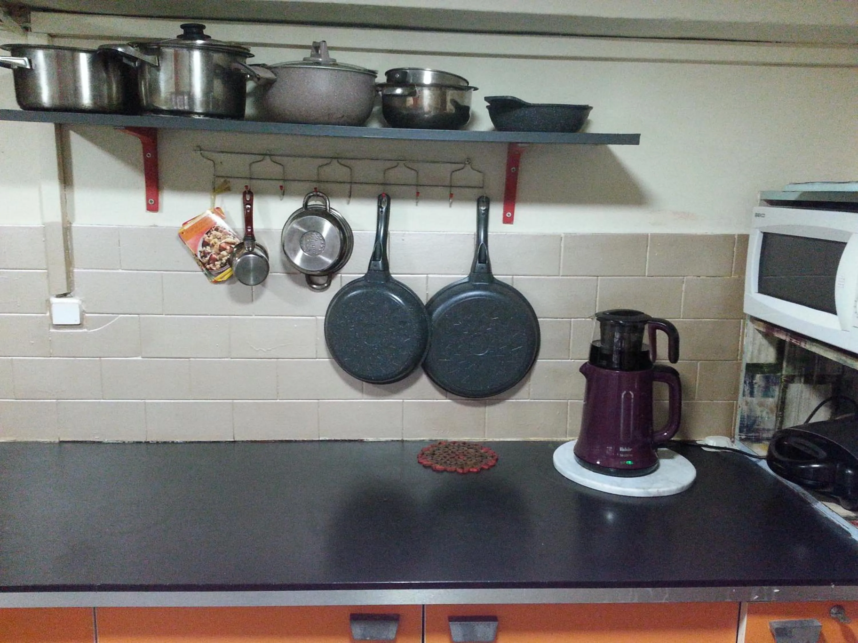 Communal kitchen in TAXİM HOSTEL