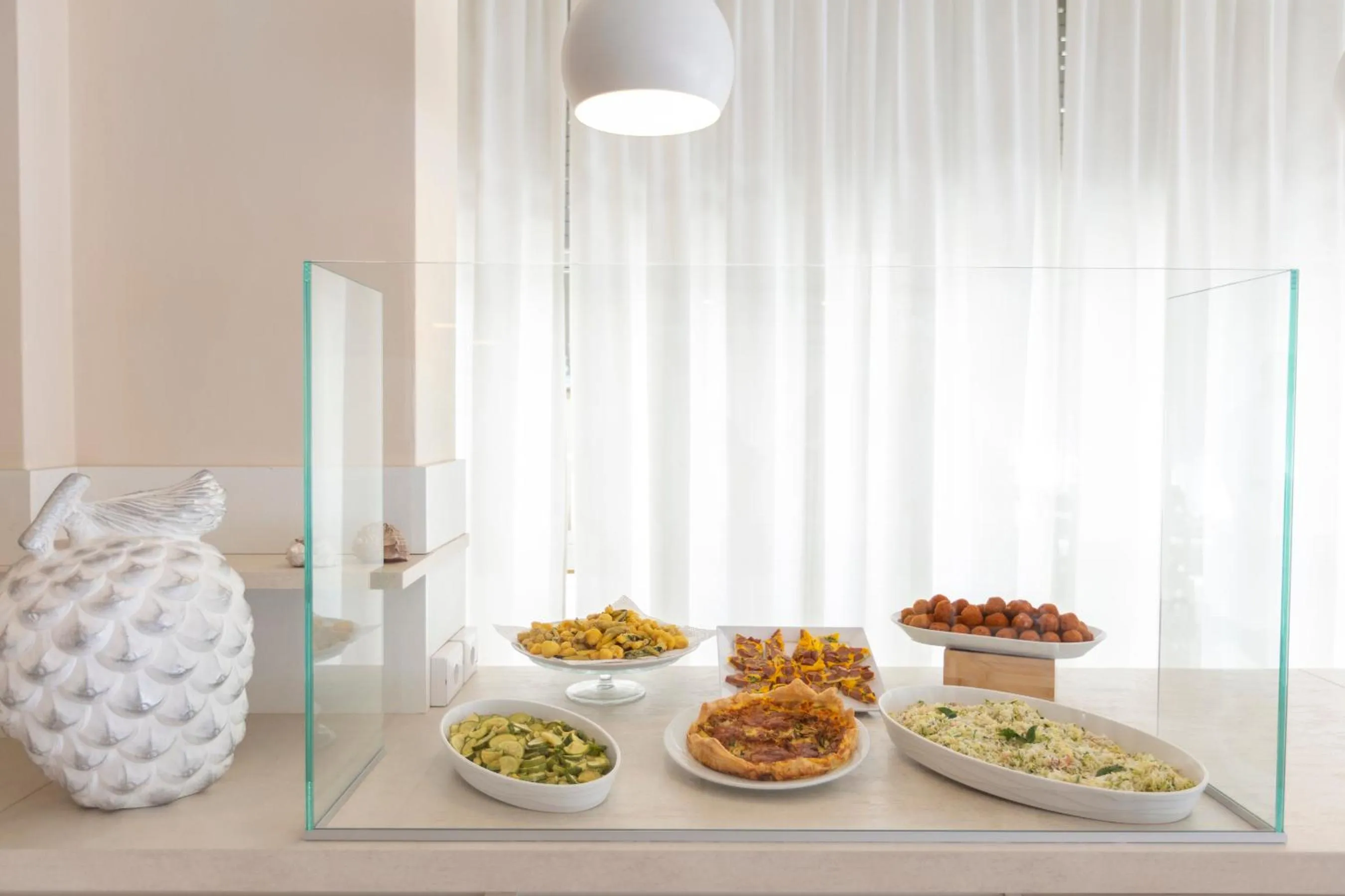 Restaurant/places to eat in Hotel La Residenza