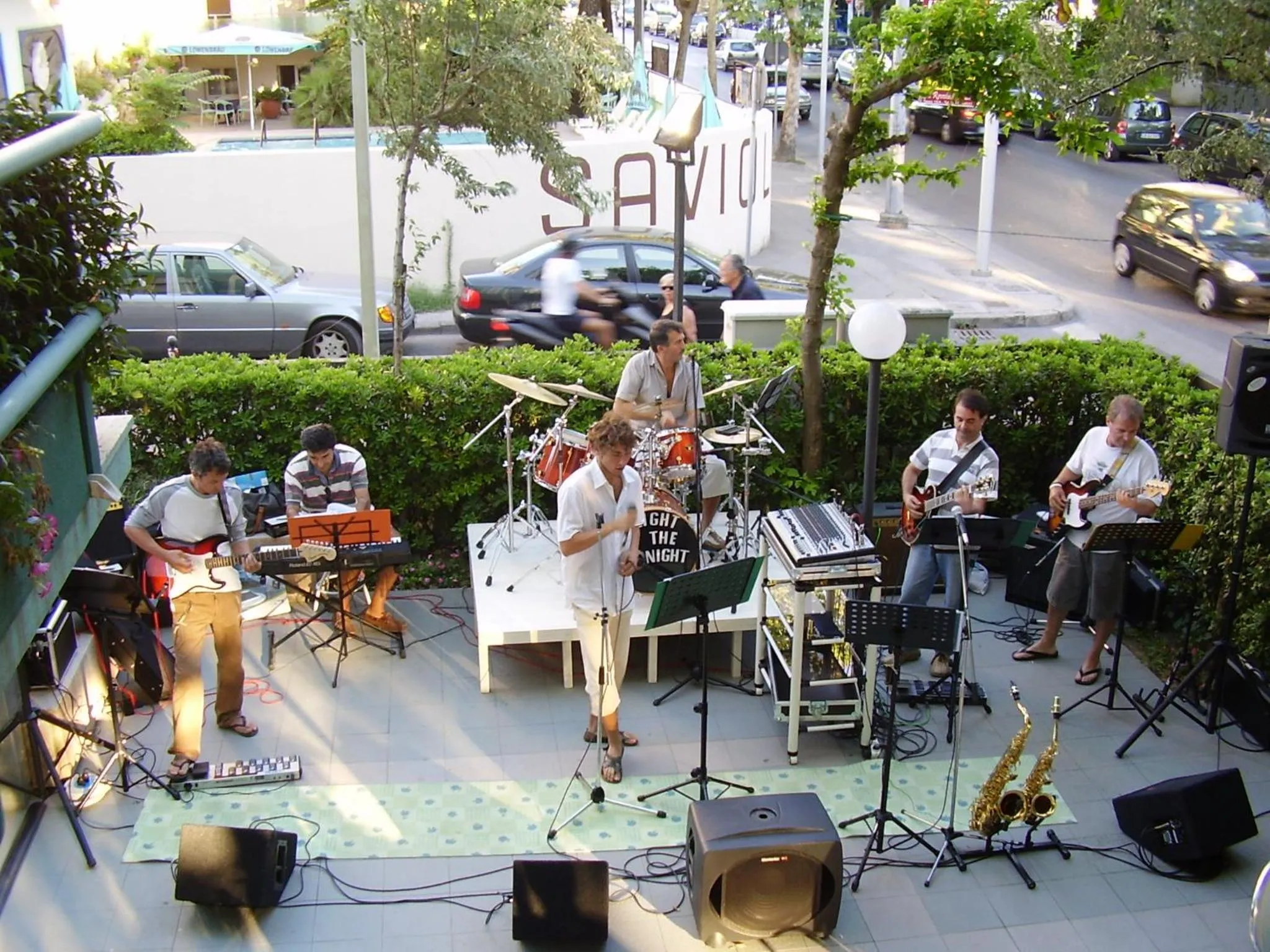 Evening entertainment in Hotel La Residenza
