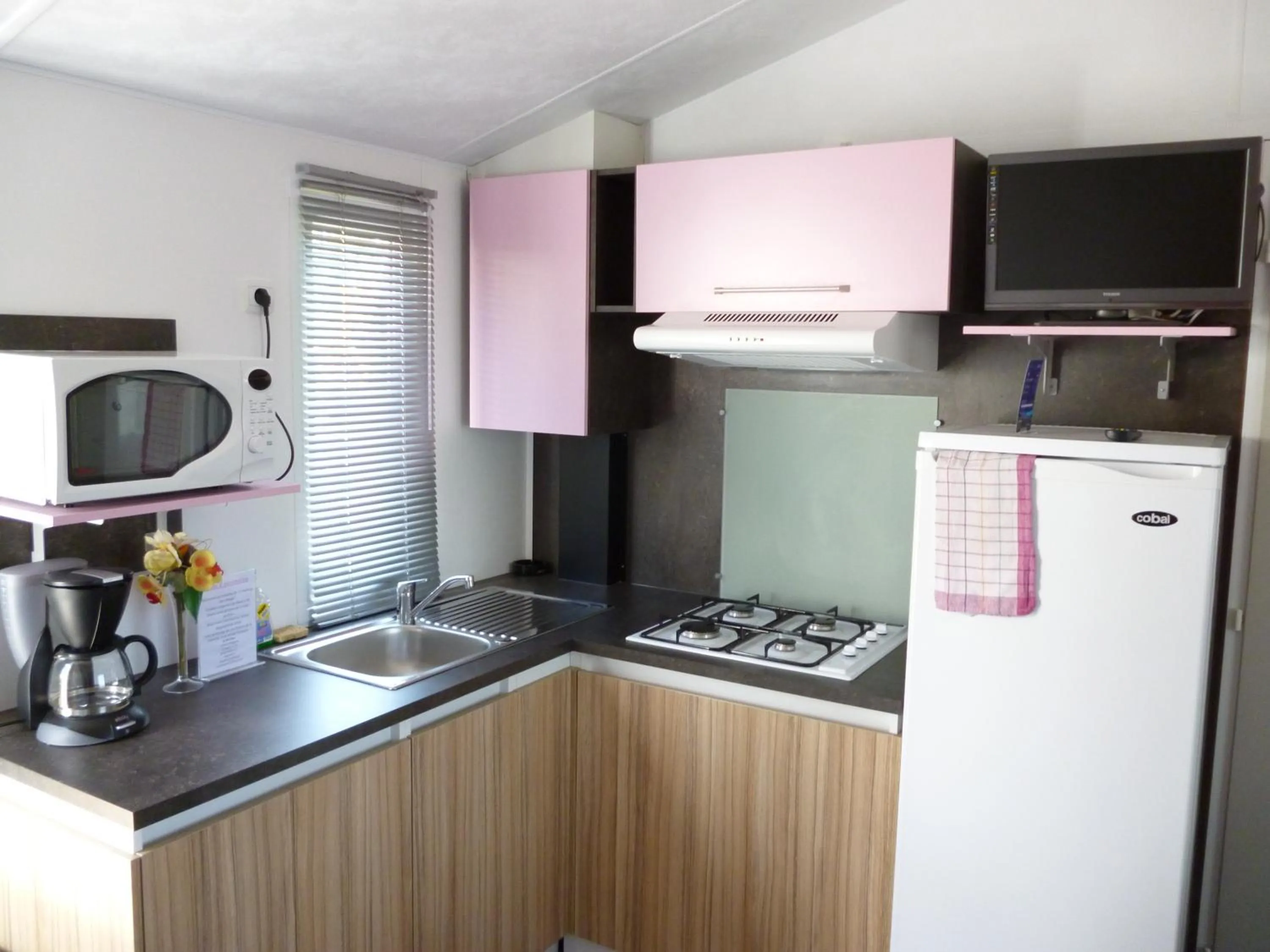 Kitchen or kitchenette in Auberge des Etangs