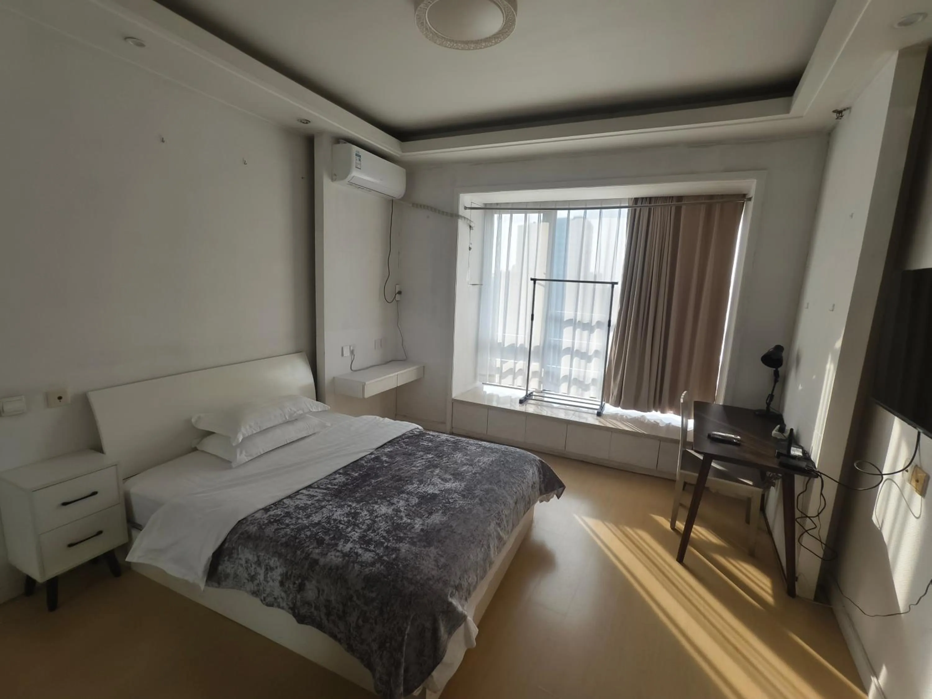 Bed in Xinshikong Apartments- Abest Zhongshan Park No.1