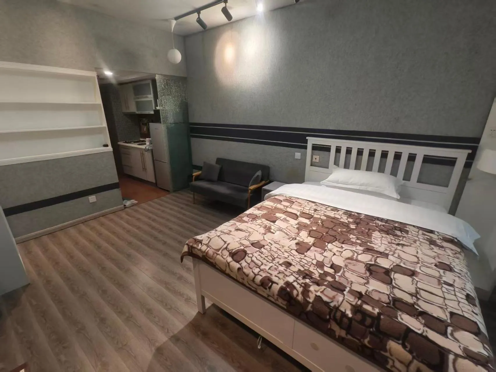 Bed in Xinshikong Apartments- Abest Zhongshan Park No.1