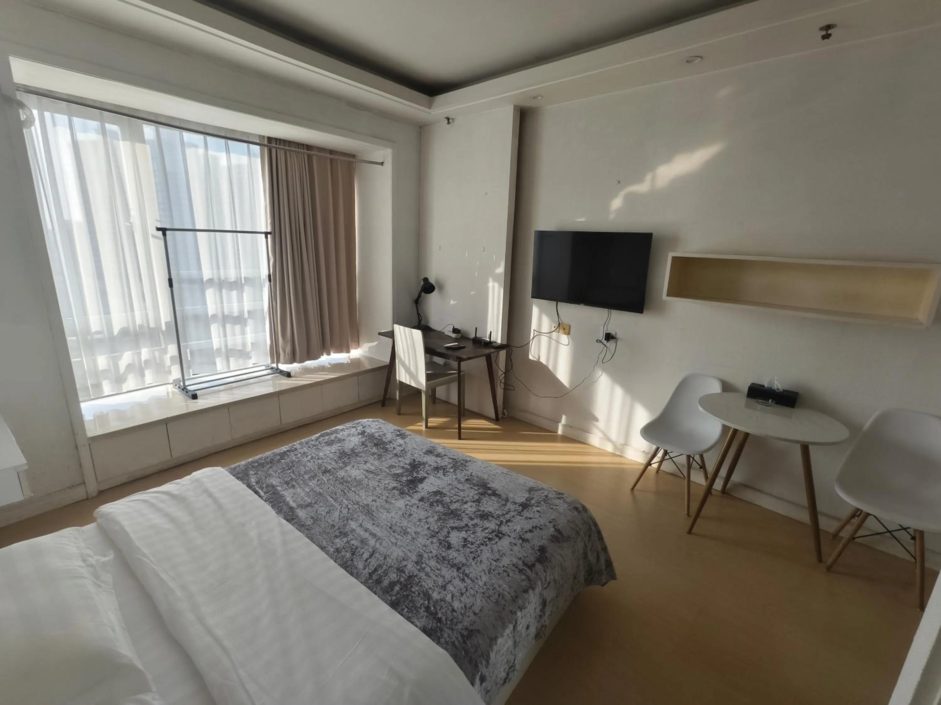 Bed in Xinshikong Apartments- Abest Zhongshan Park No.1