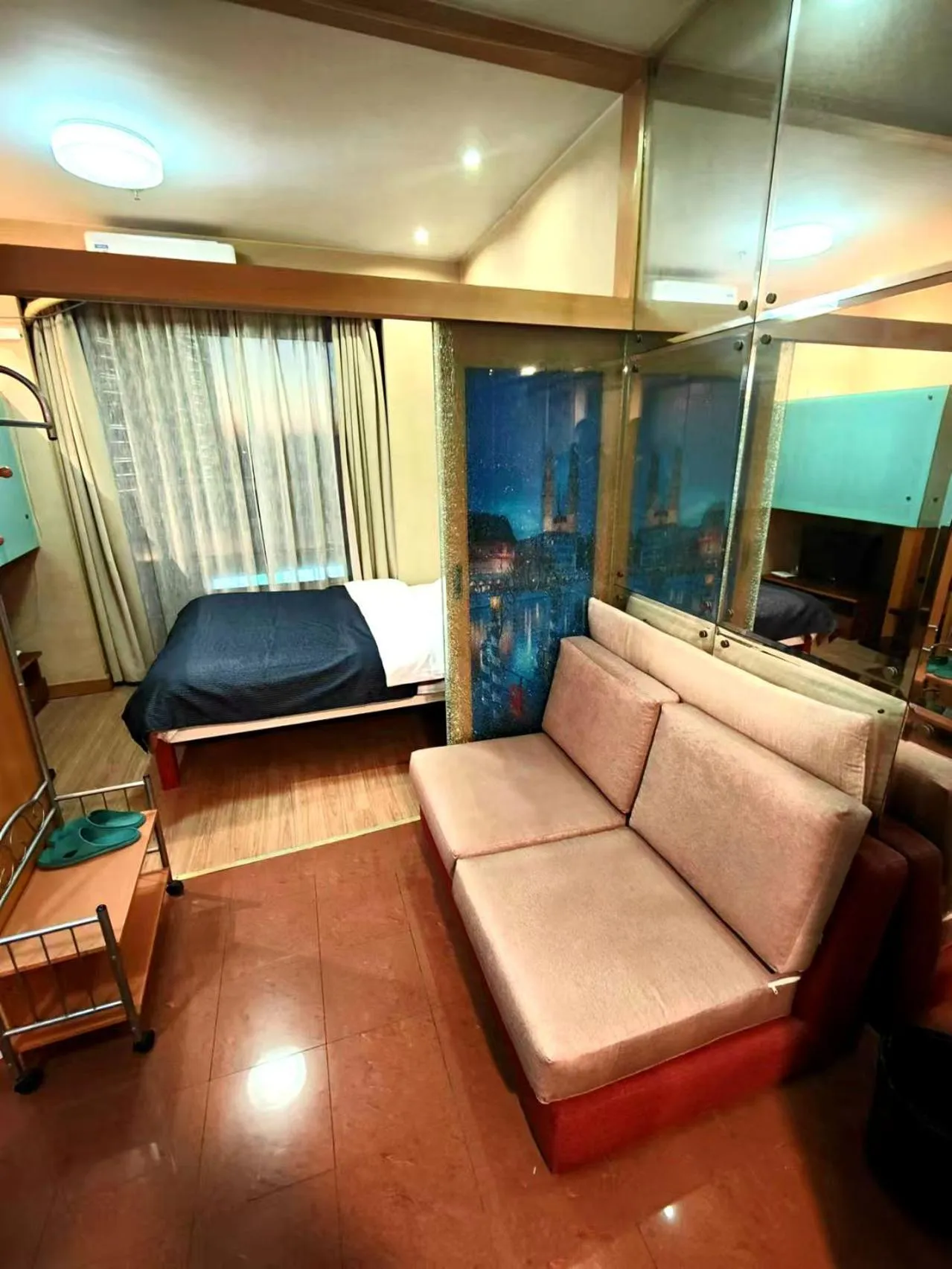 Bed in Xinshikong Apartments- Abest Zhongshan Park No.1