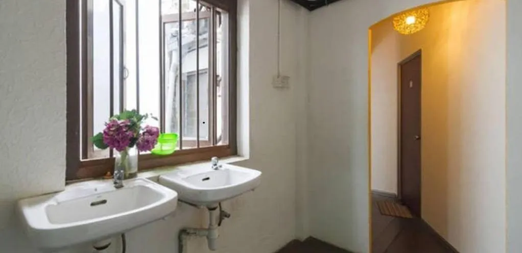 Cocoa Mews Cafe and Homestay