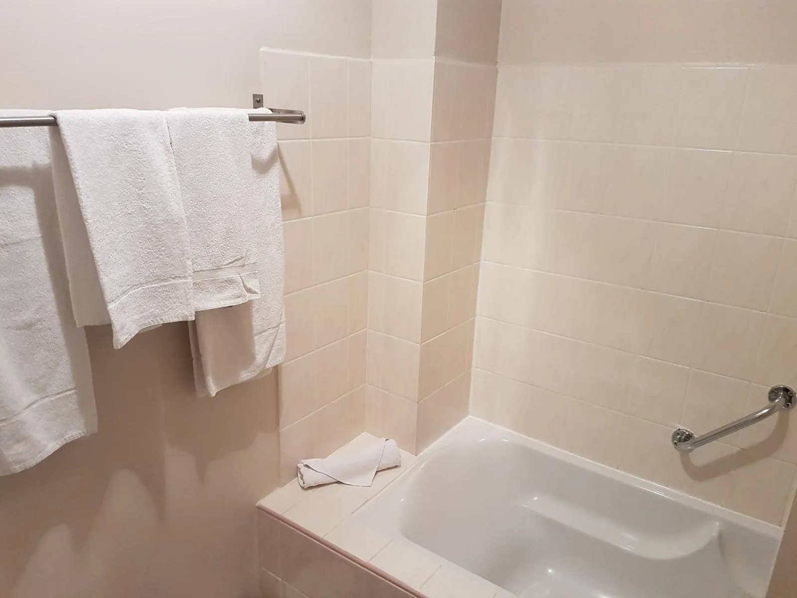 Bathroom in Hôtel Les Gabarres