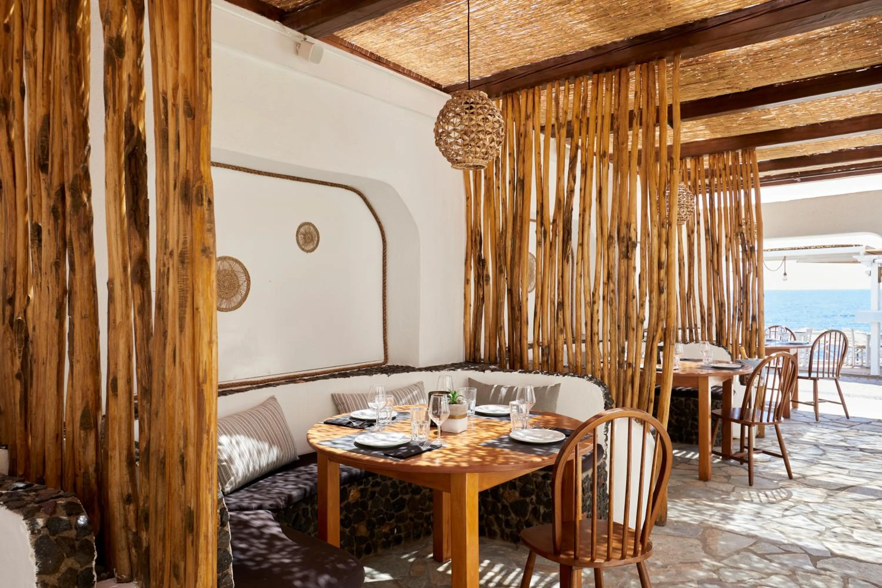 Restaurant/places to eat in Hotel Sunshine