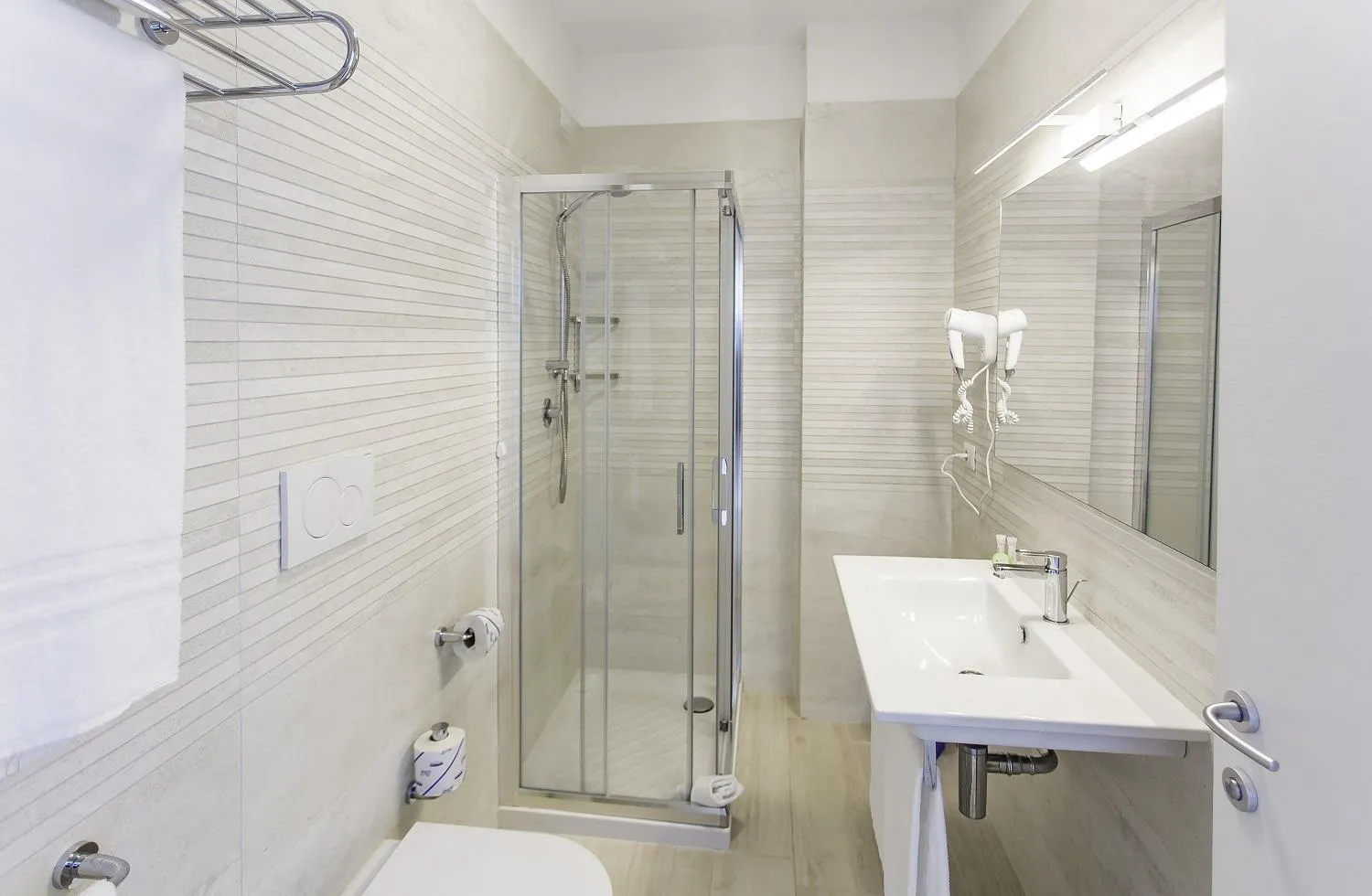 Shower in Residenza Turistica Alberghiera Blue Marine