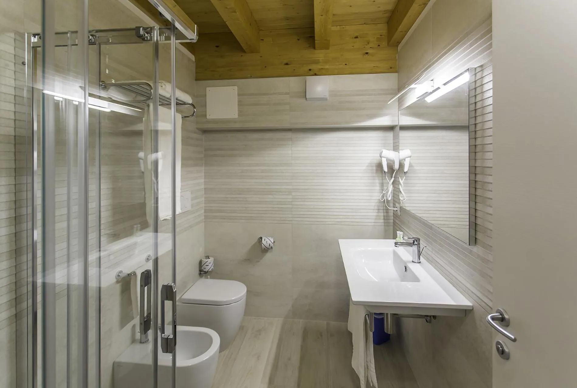 Shower in Residenza Turistica Alberghiera Blue Marine