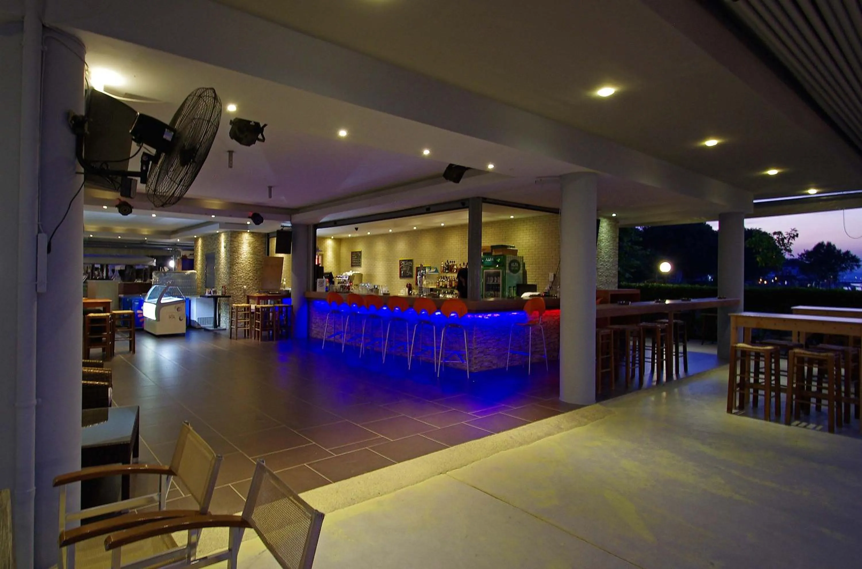Lounge or bar in Sun Beach Hotel