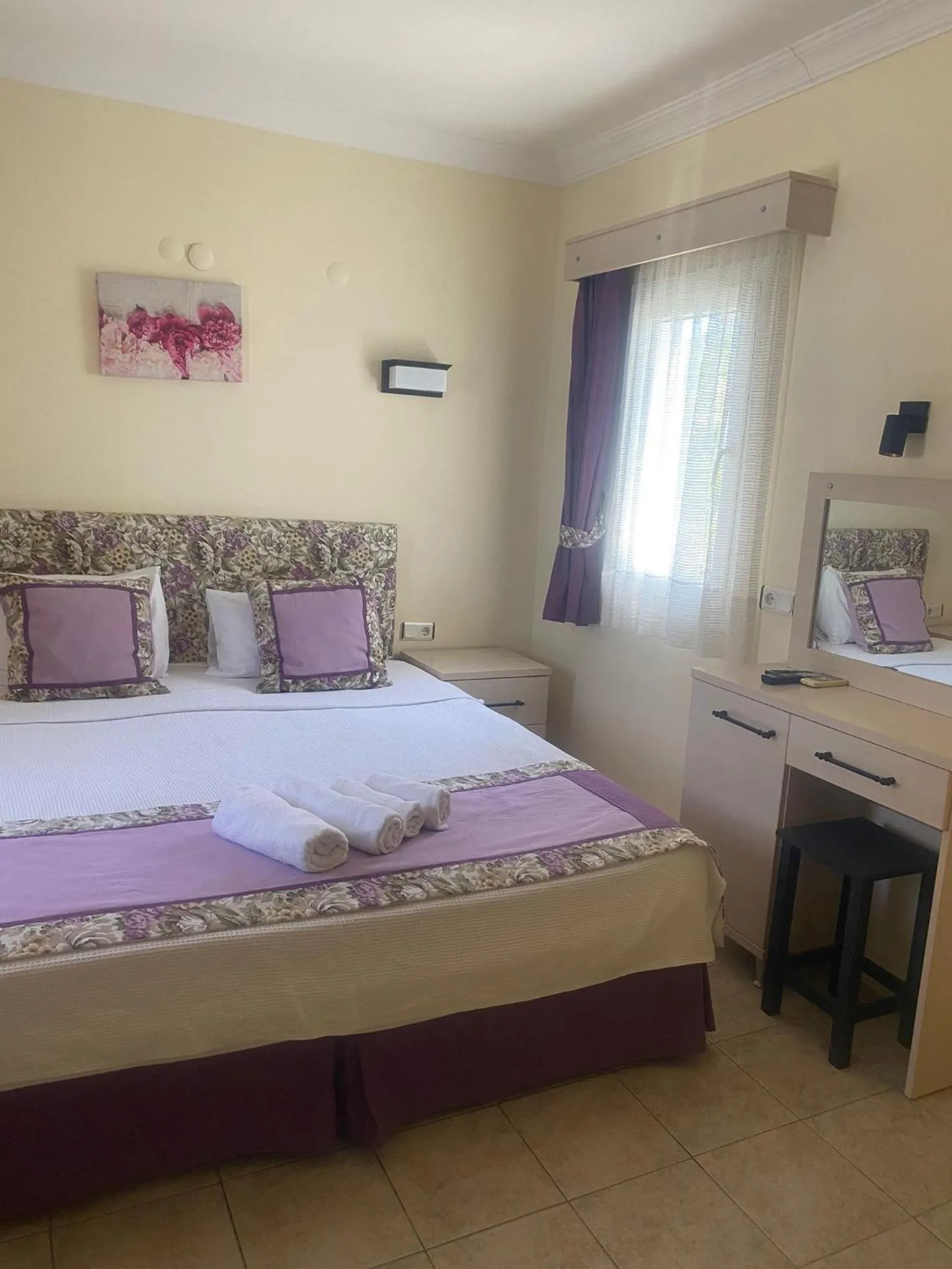 Photo of the whole room, Bed in Canna Garden Hotel - Adult Only