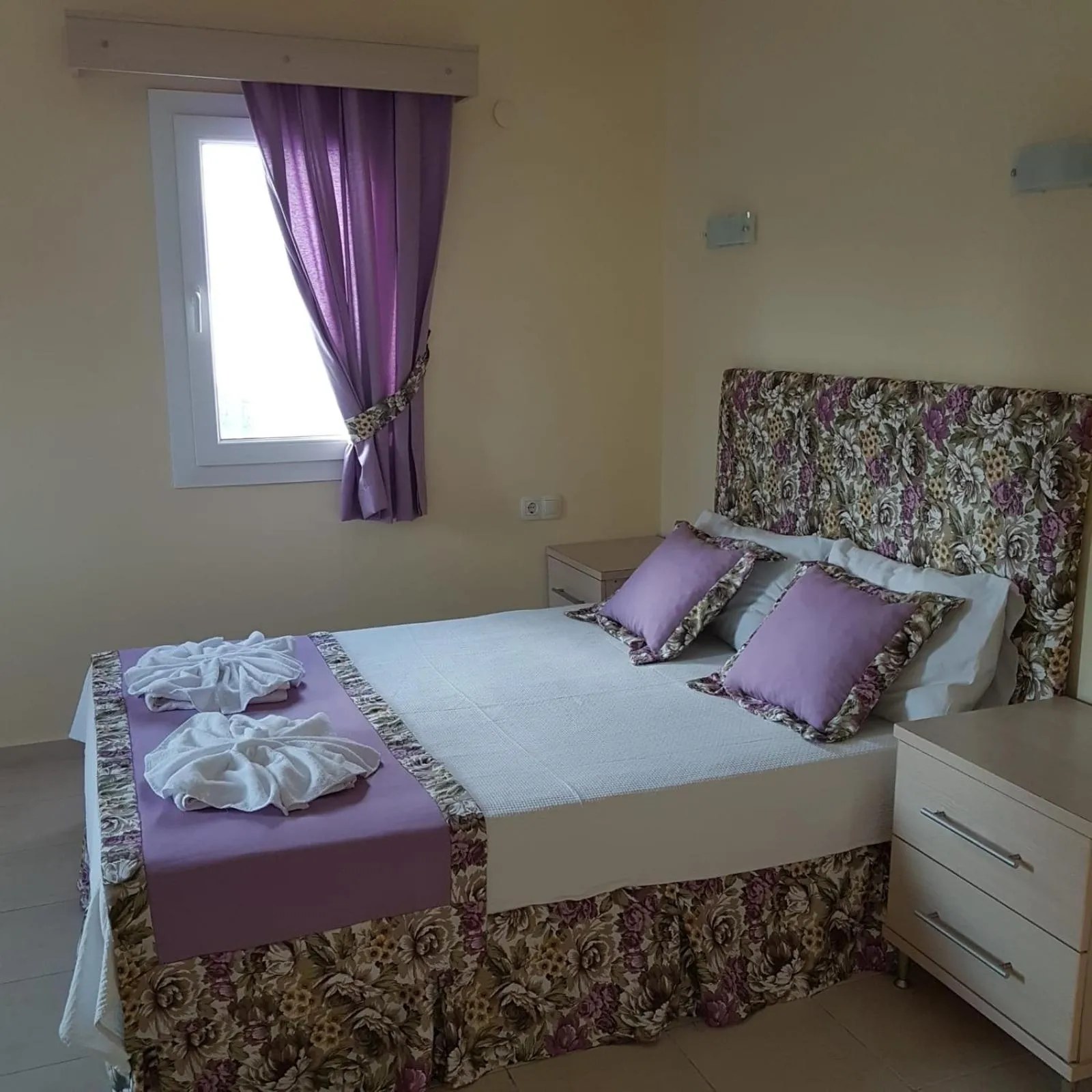 Photo of the whole room, Bed in Canna Garden Hotel - Adult Only