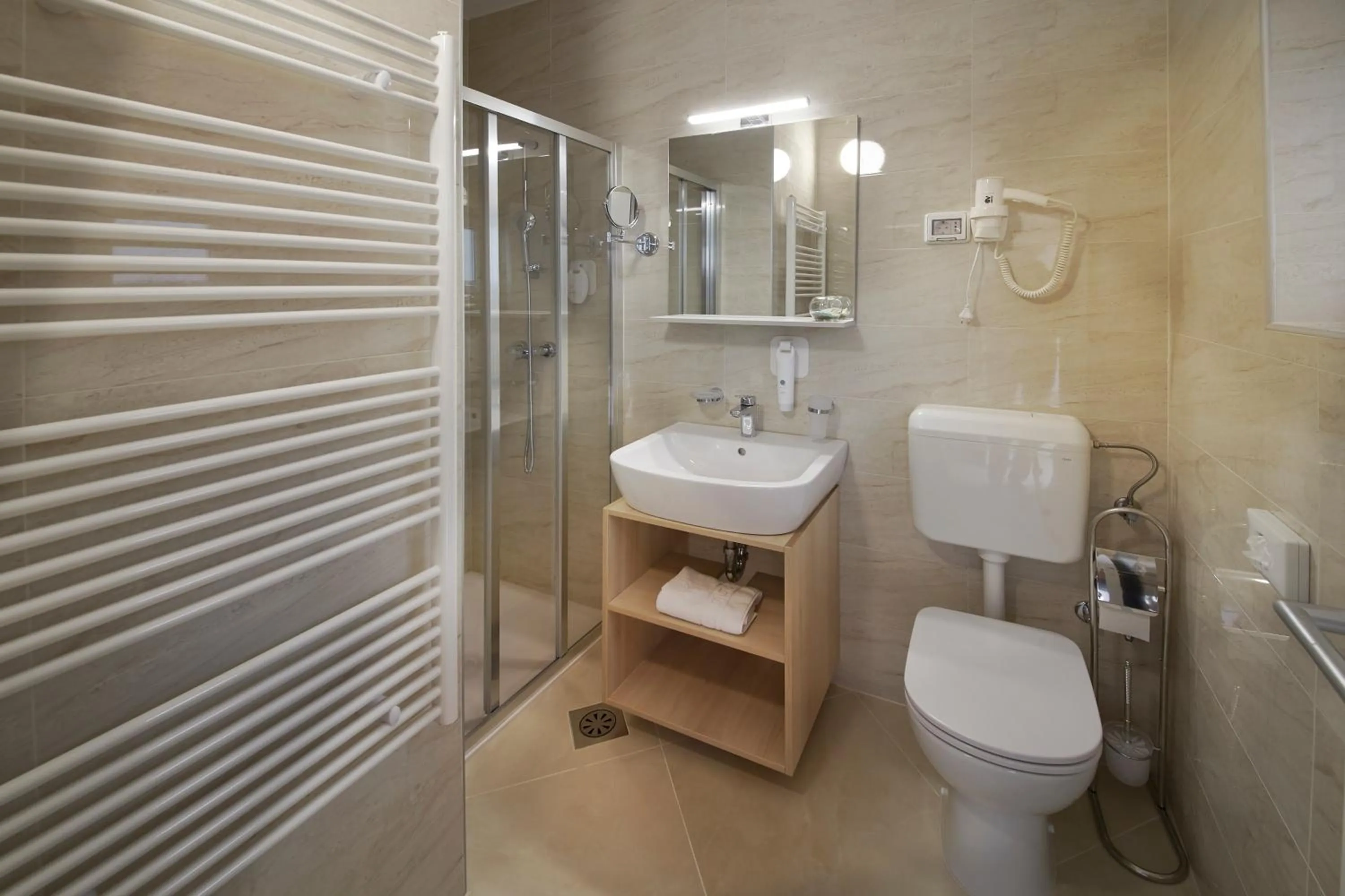 Bathroom in Villa Cedra - Hotel & Resort Adria Ankaran