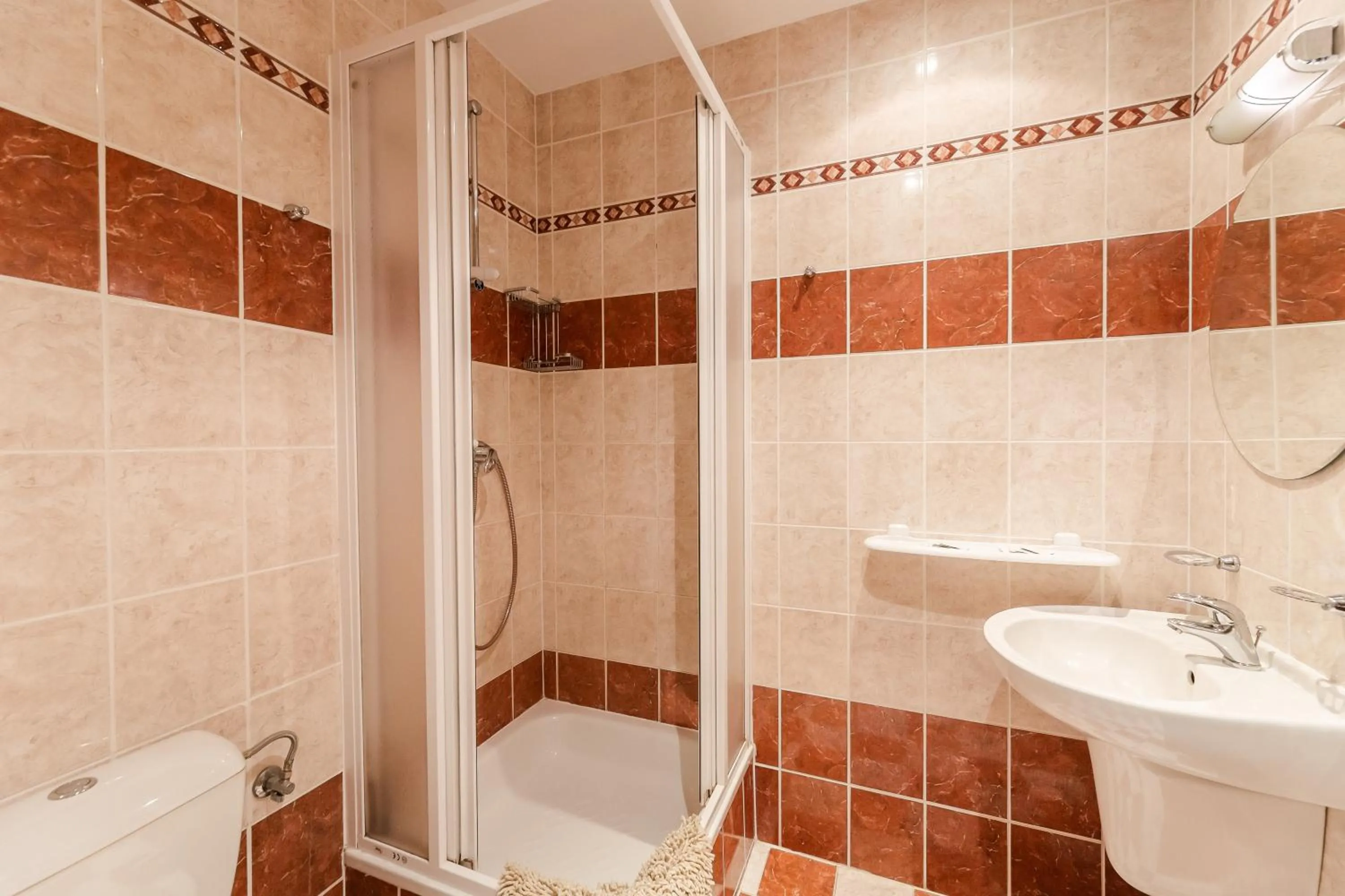 Bathroom in Hotel Perla Jizery