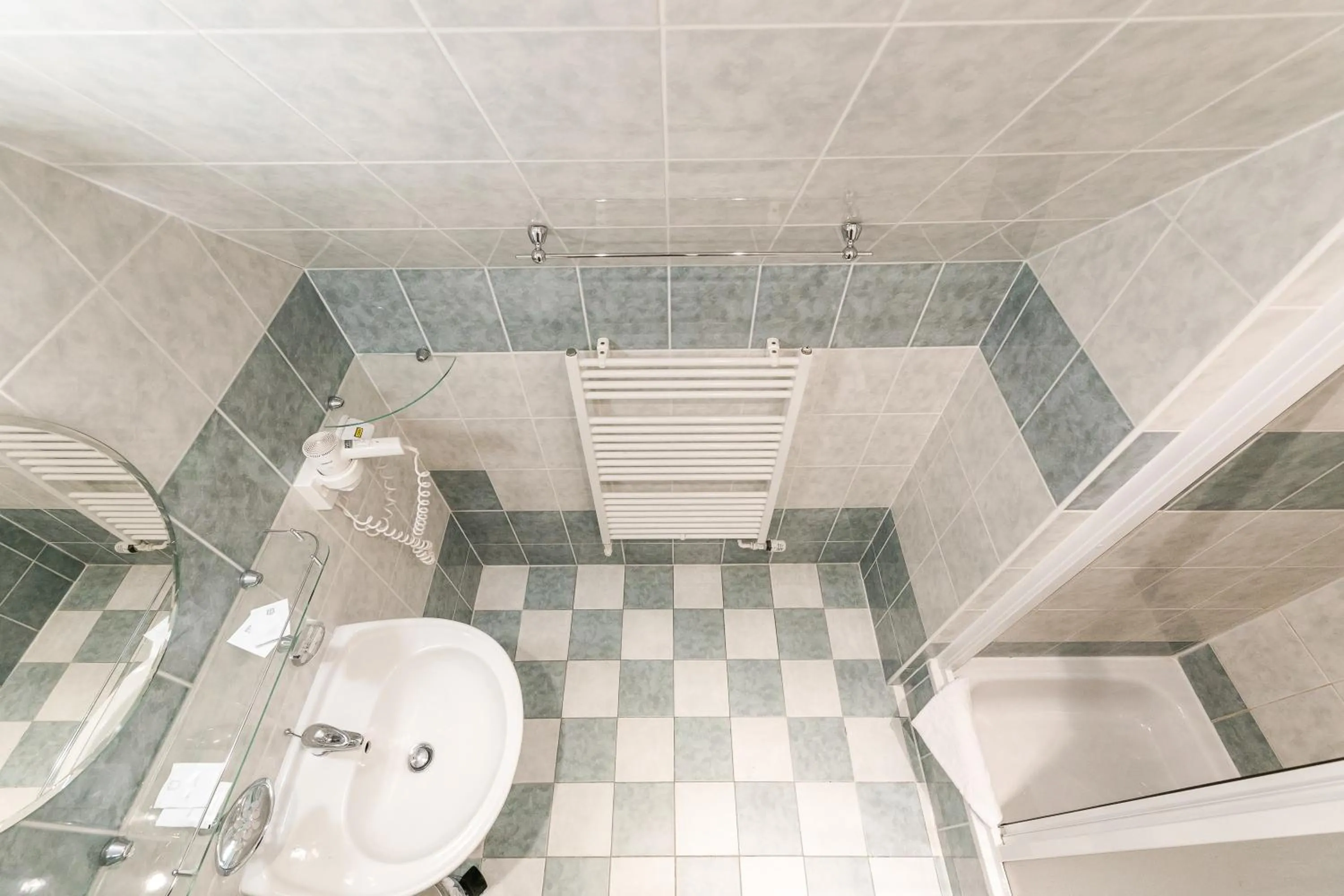 Bathroom in Hotel Perla Jizery