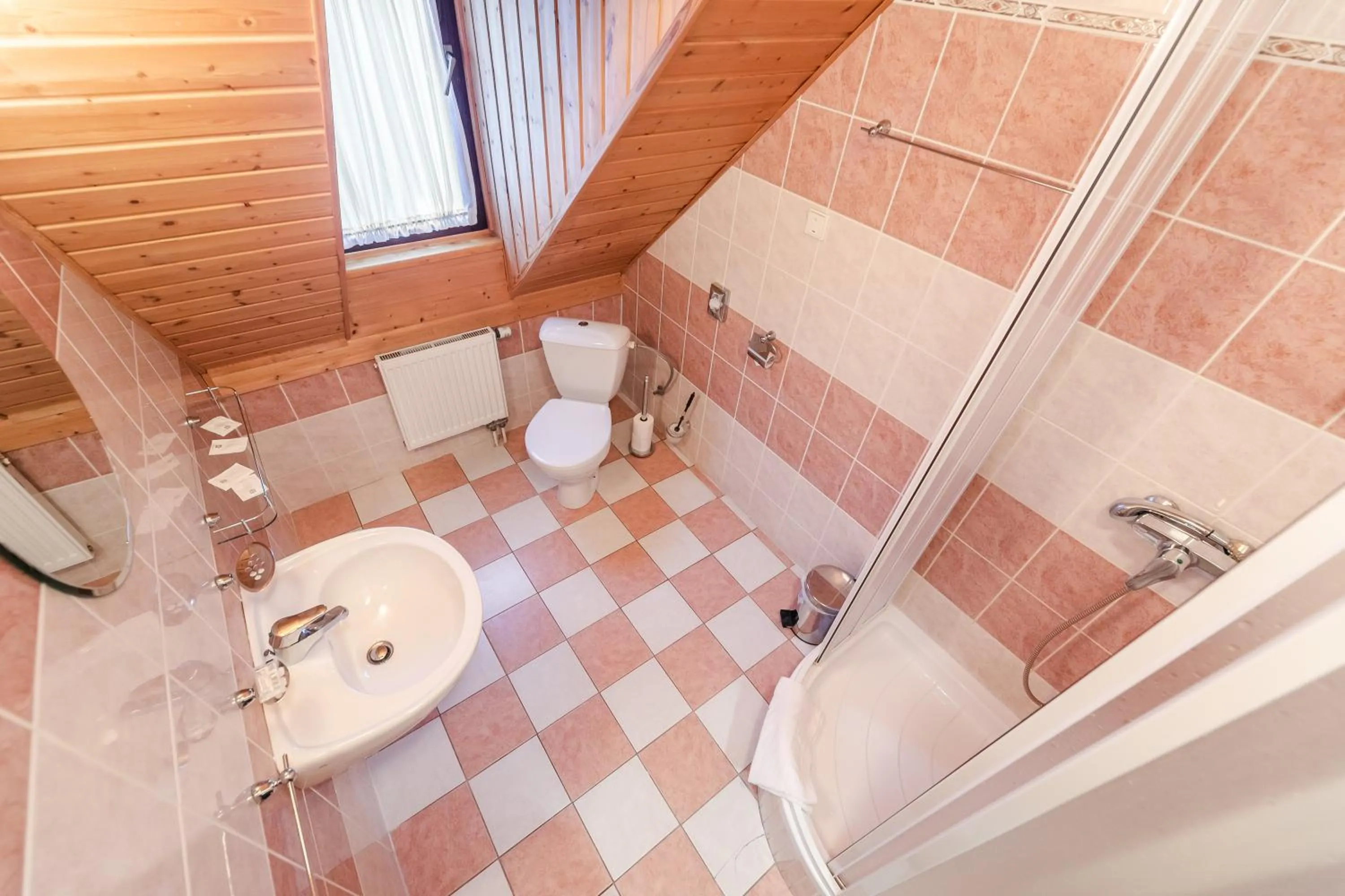 Bathroom in Hotel Perla Jizery