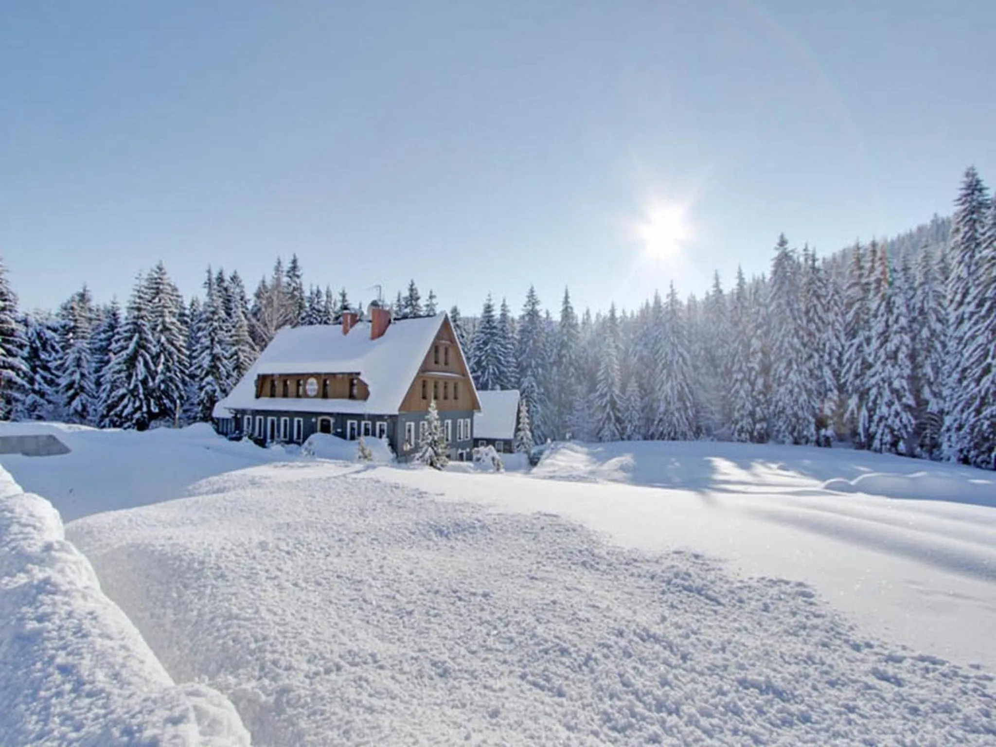 Property building in Hotel Perla Jizery