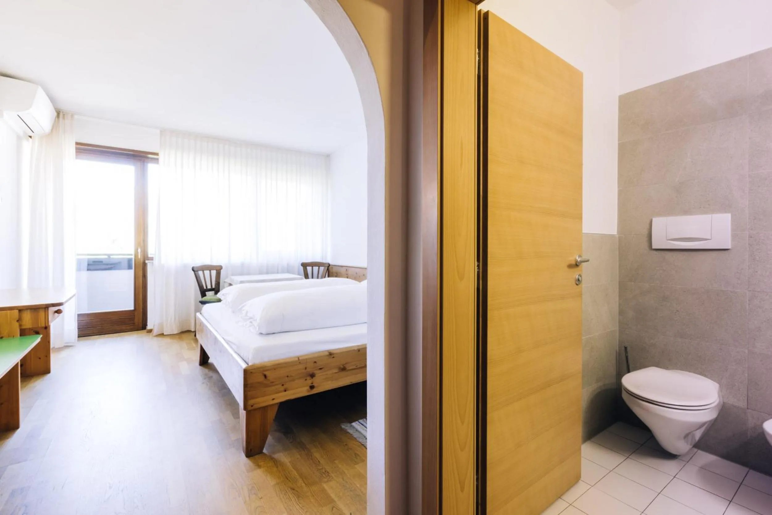 Bathroom, Bed in Bio Hotel Kaufmann