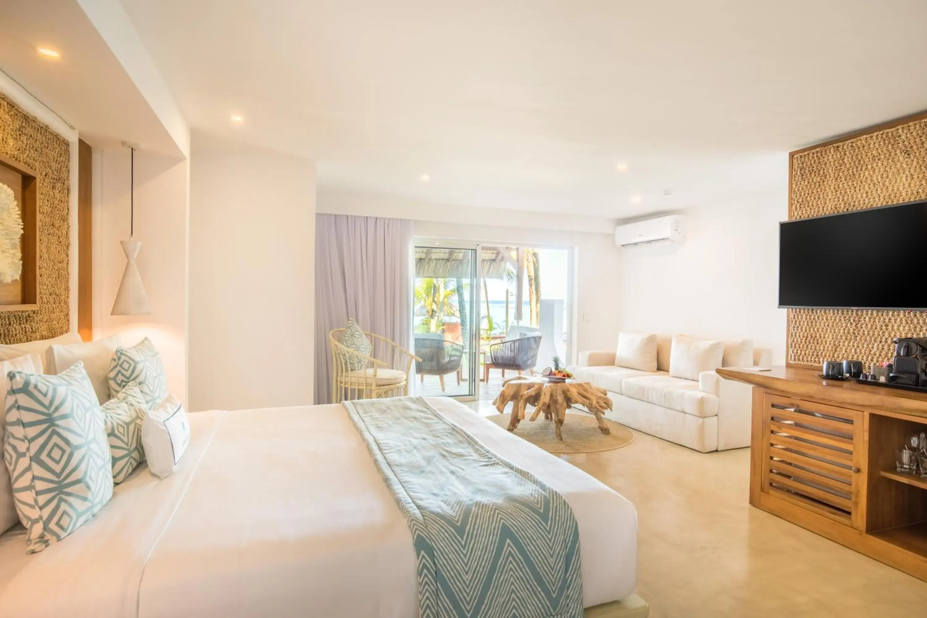 Presidential Sea Suite in Seasense Boutique Hotel & Spa Presidential Sea Suite in Seasense Boutique Hotel & Spa