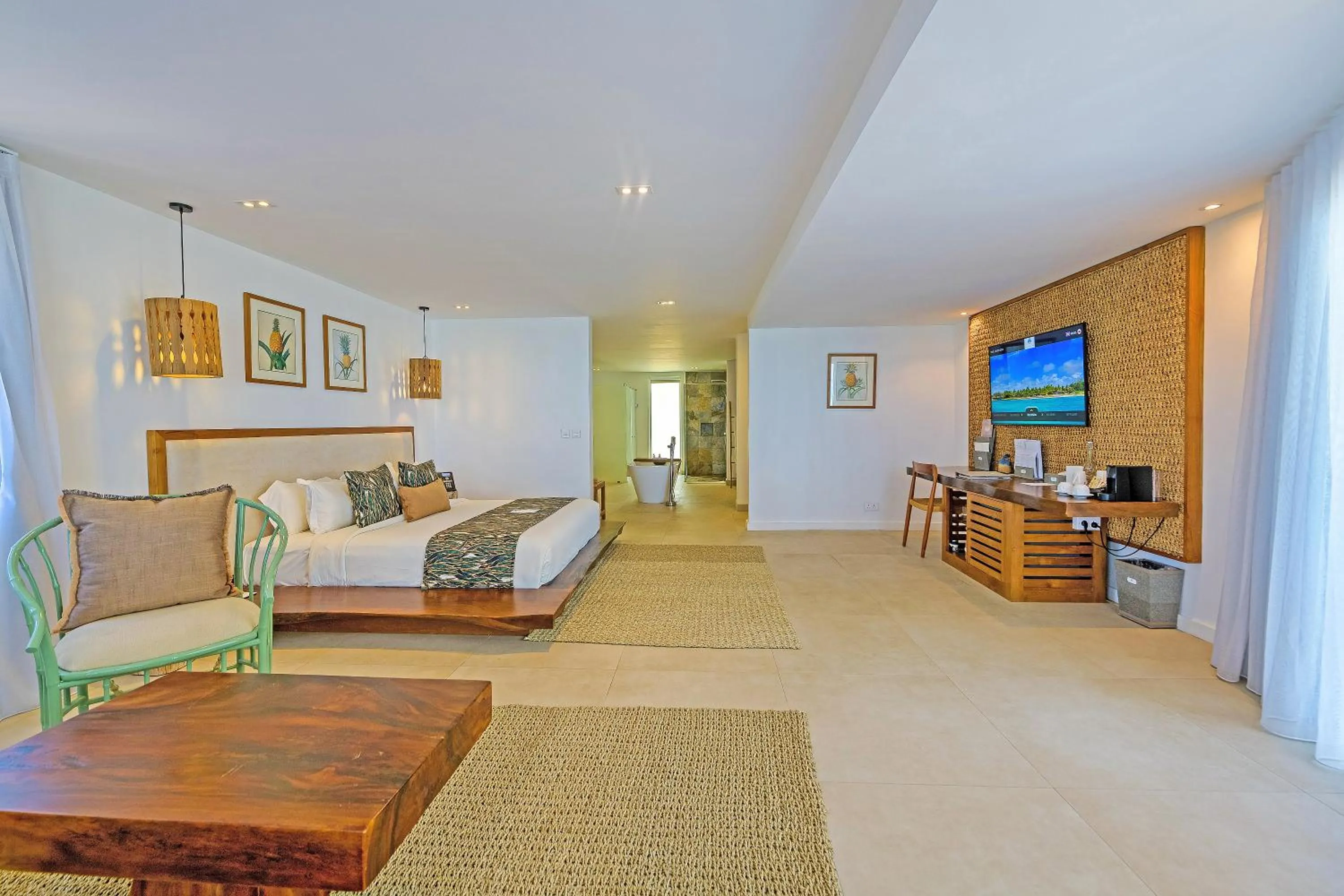 Coffee/tea facilities in Seasense Boutique Hotel & Spa