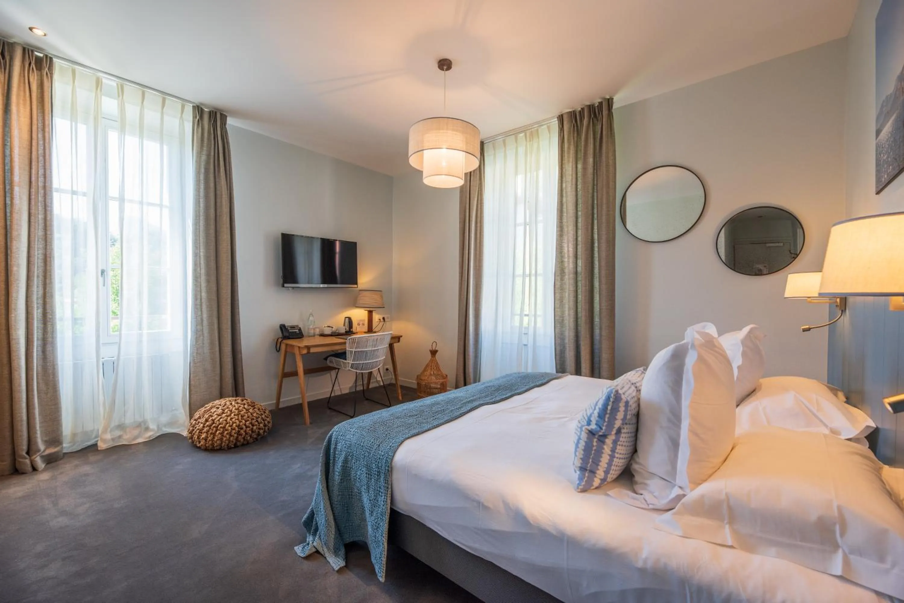 Photo of the whole room, Bed in Hôtel Beau Site Talloires B SPA