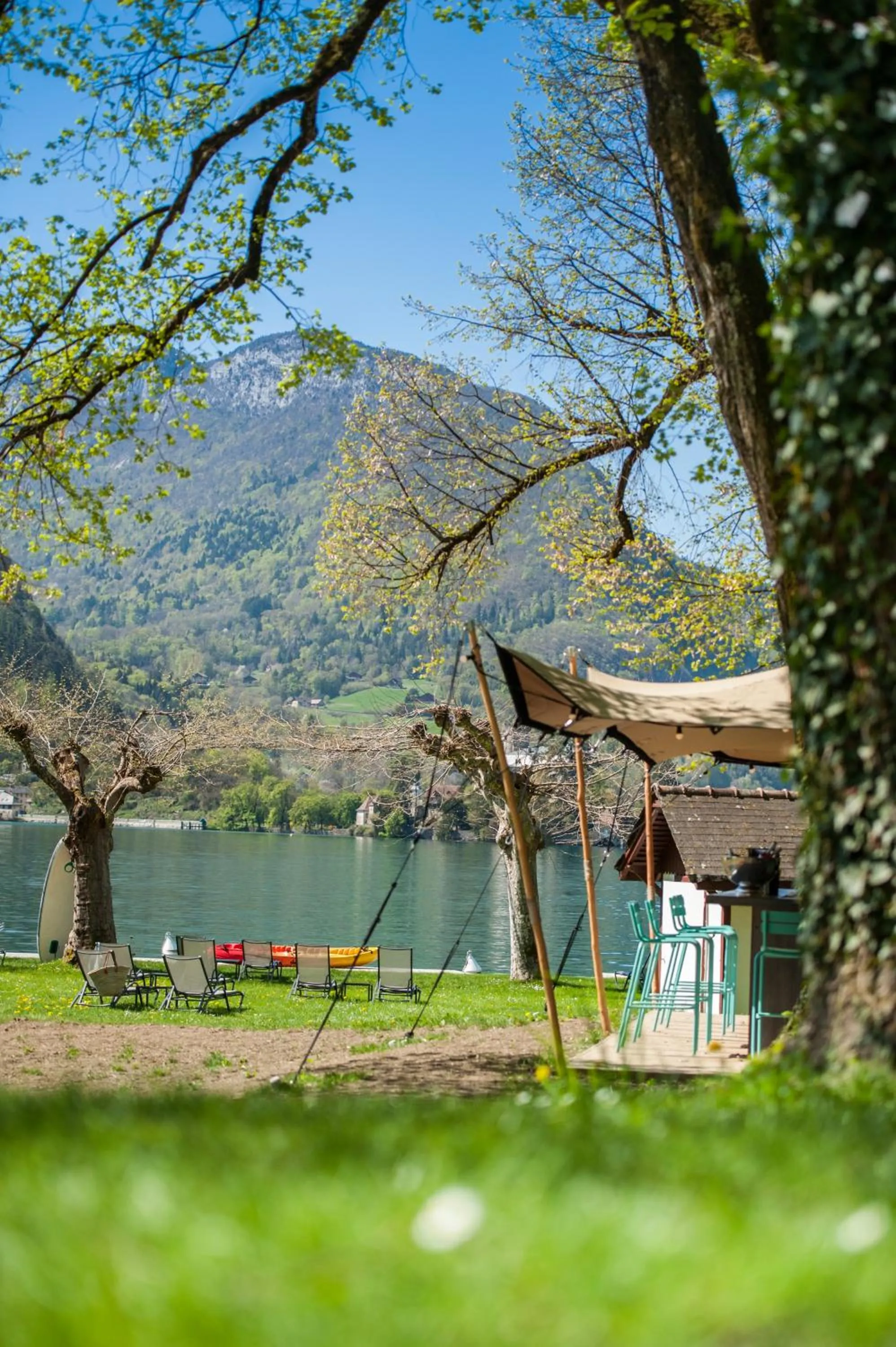 Lounge or bar in Hôtel Beau Site Talloires B SPA