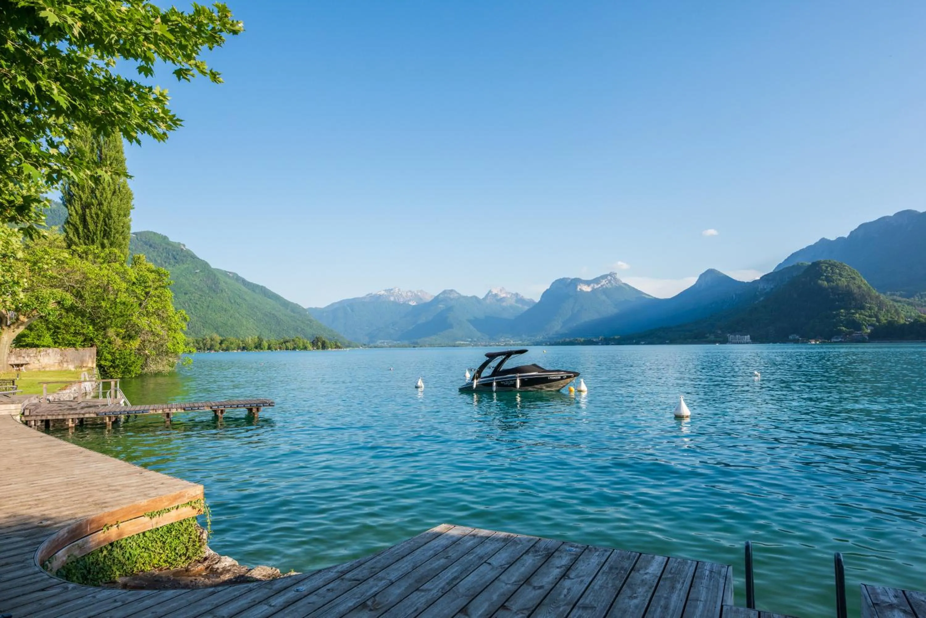 Beach in Hôtel Beau Site Talloires B SPA