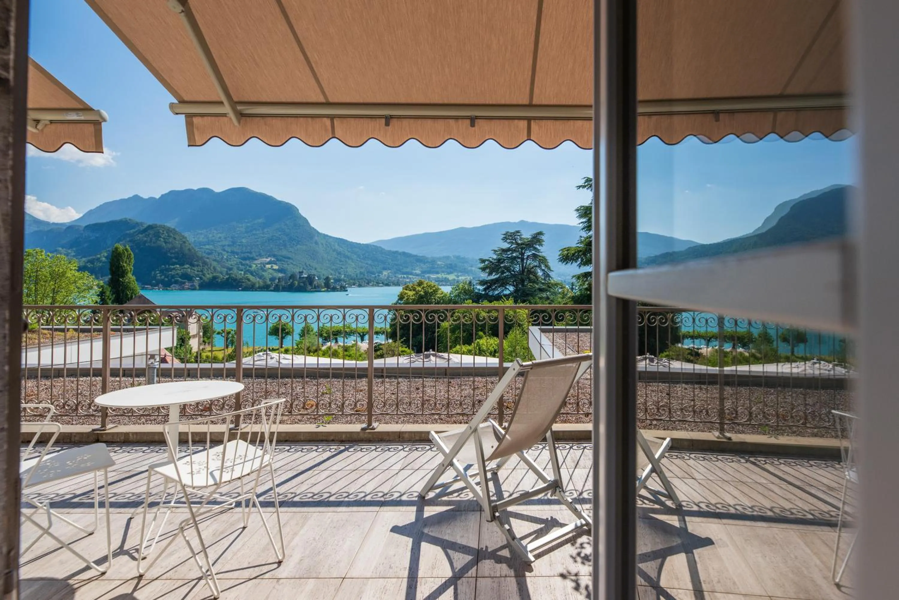 Balcony/Terrace in Hôtel Beau Site Talloires B SPA