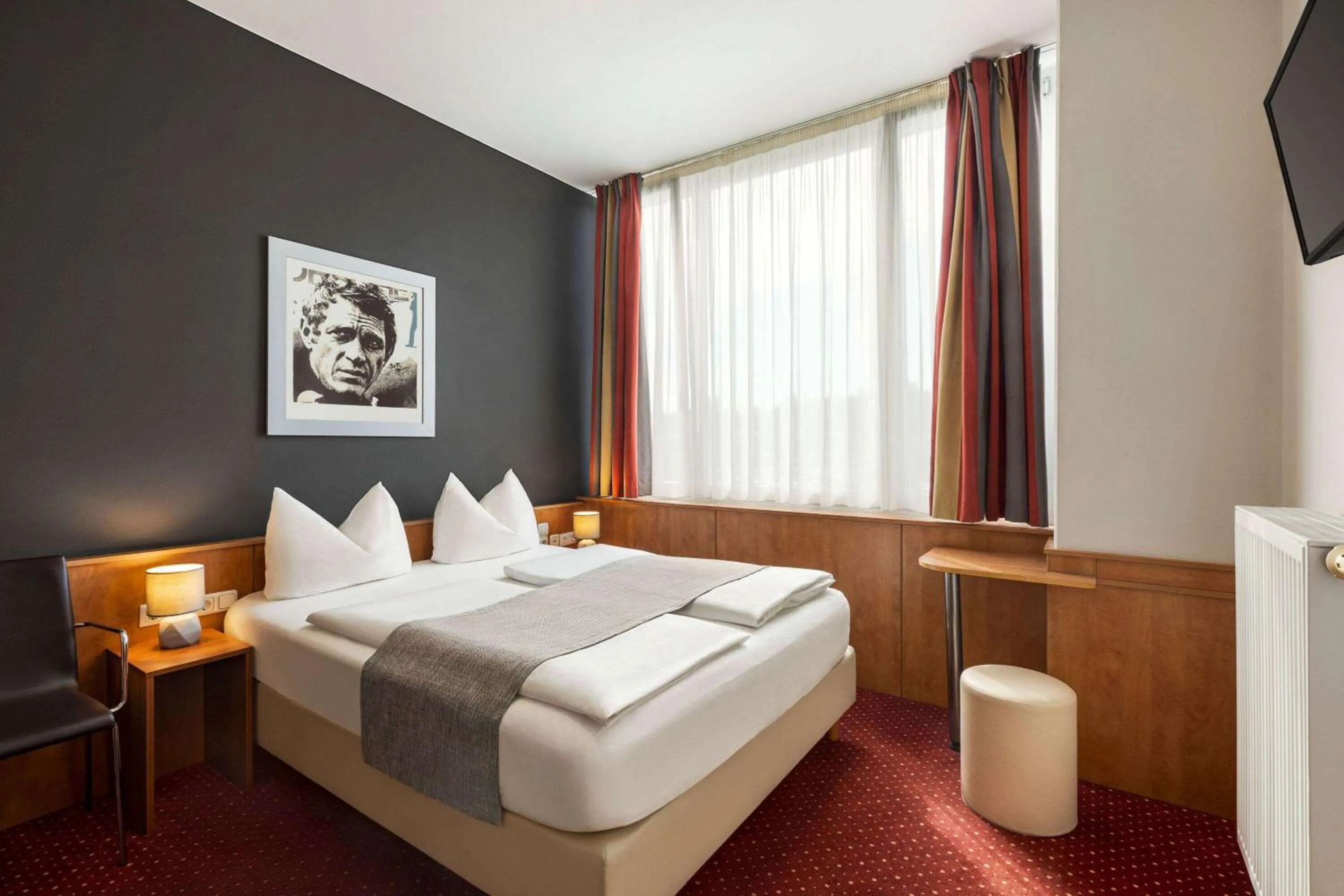 Photo of the whole room, Bed in Amedia Express Passau, Trademark Collection by Wyndham