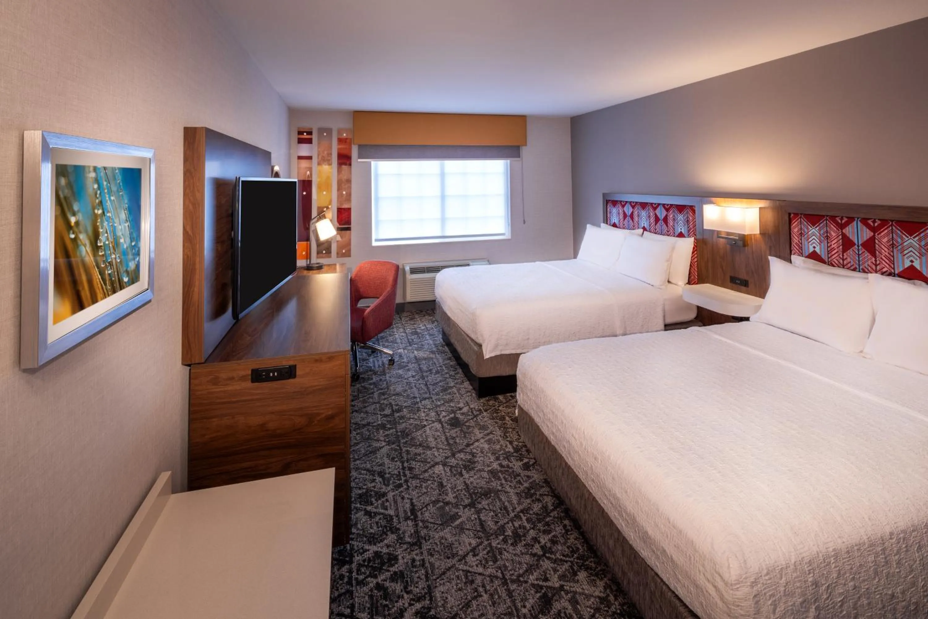 Bed in Hampton Inn Pullman