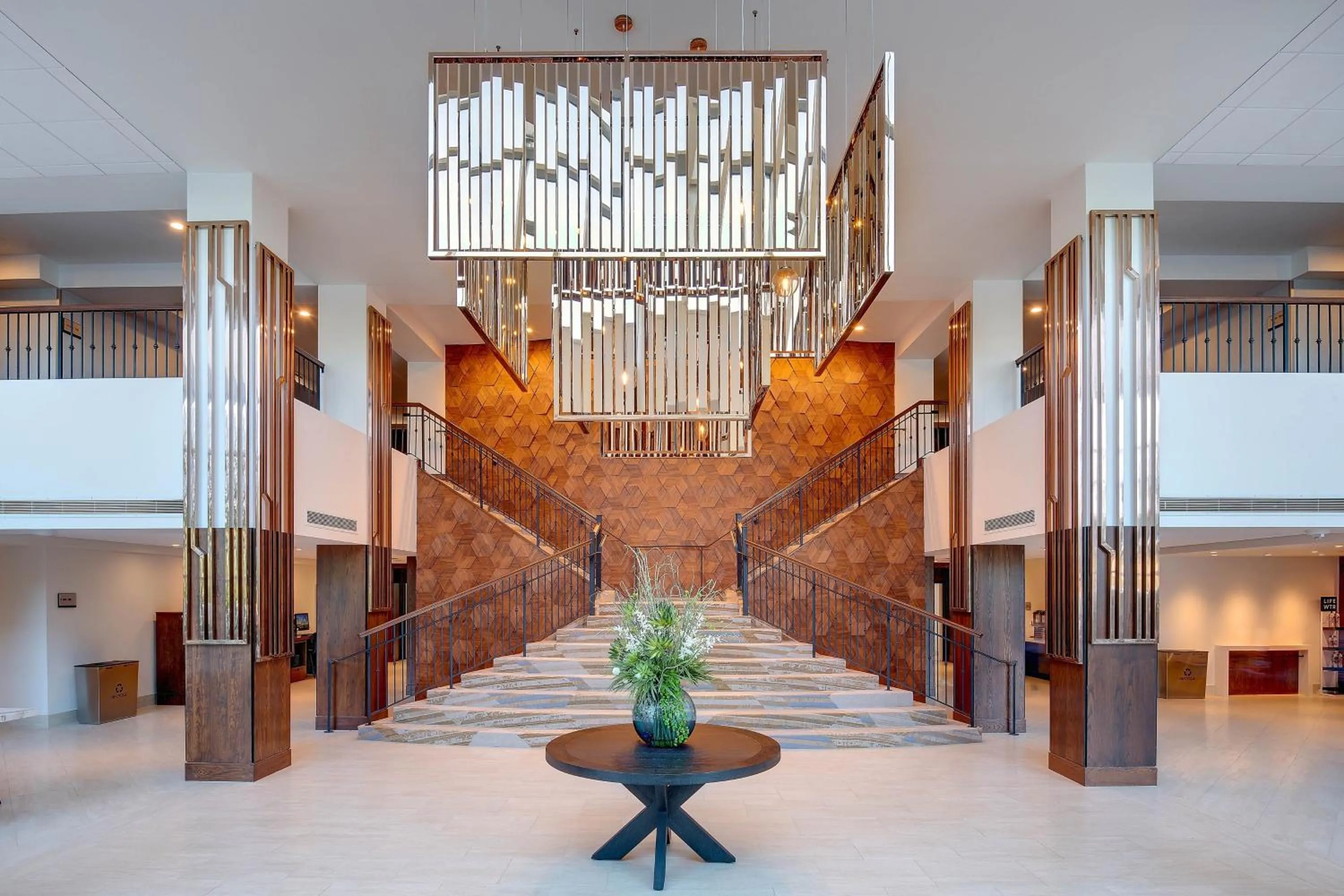 Lobby or reception in Sheraton Eatontown Hotel