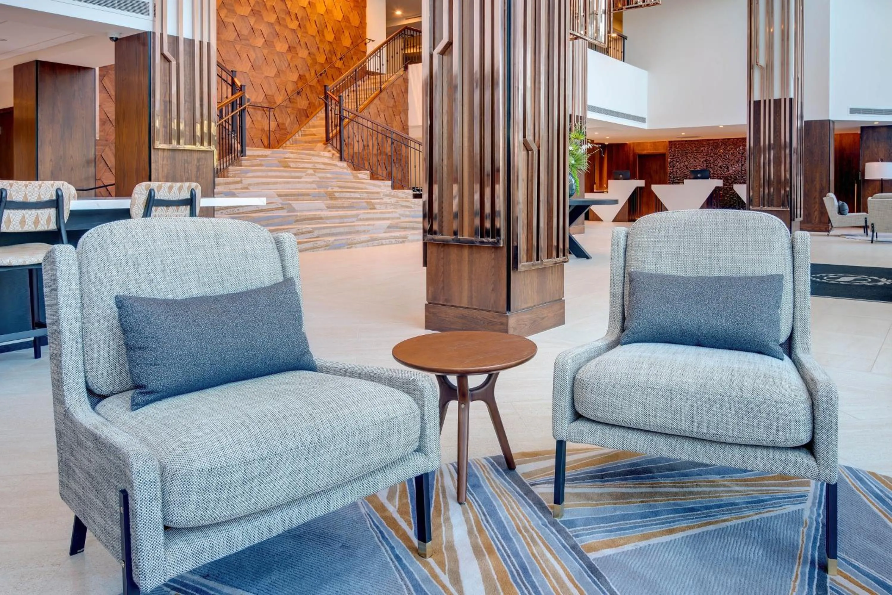 Lobby or reception in Sheraton Eatontown Hotel