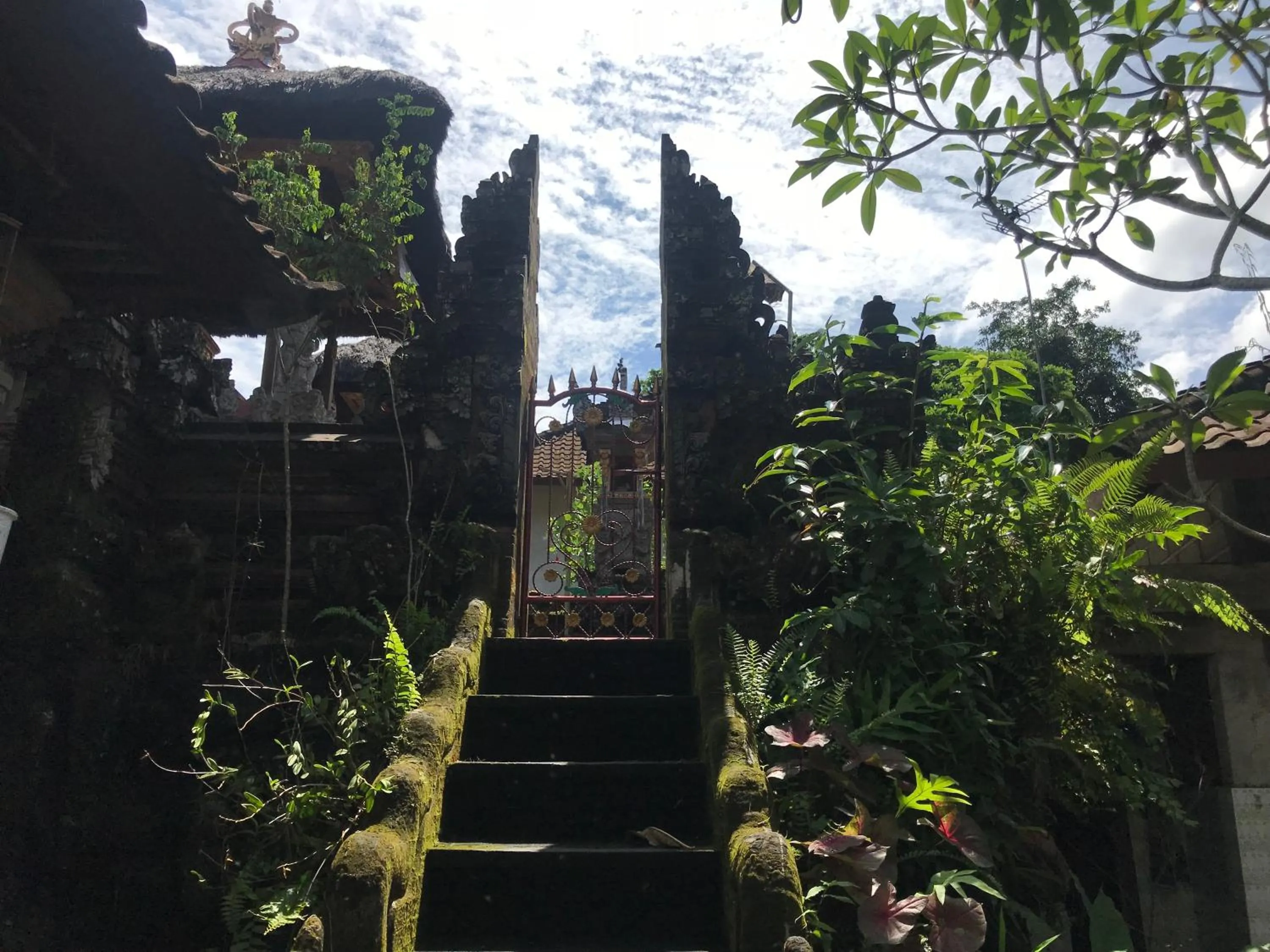 On site in WW Backpackers