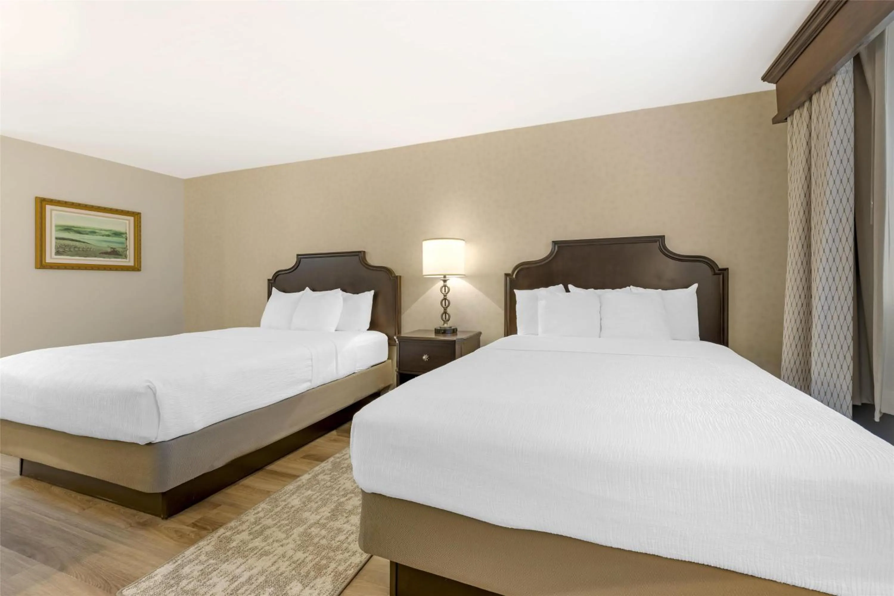 Bedroom, Bed in Best Western PLUS Vineyard Inn and Suites