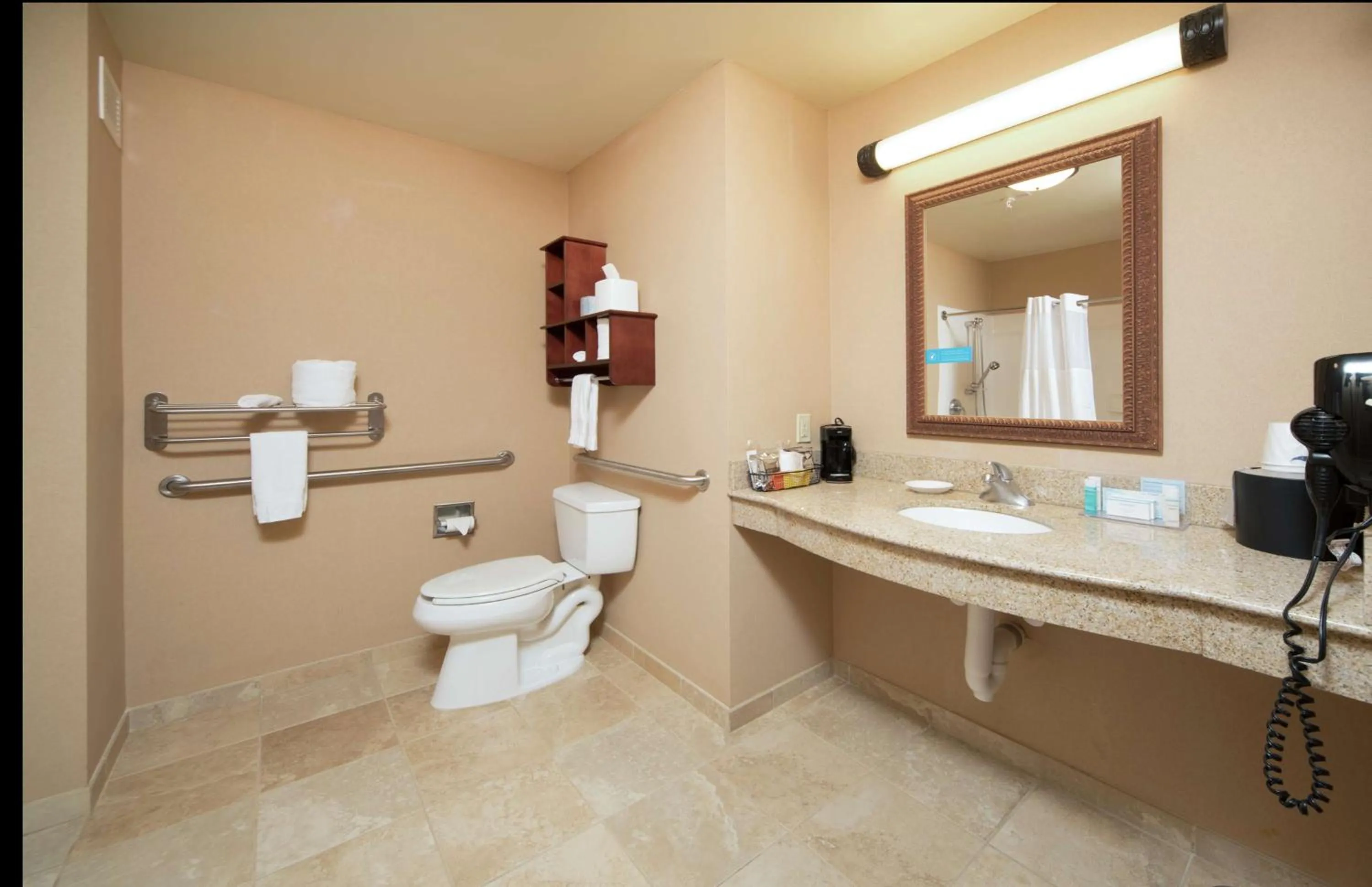 Bathroom in Hampton Inn & Suites Greensburg